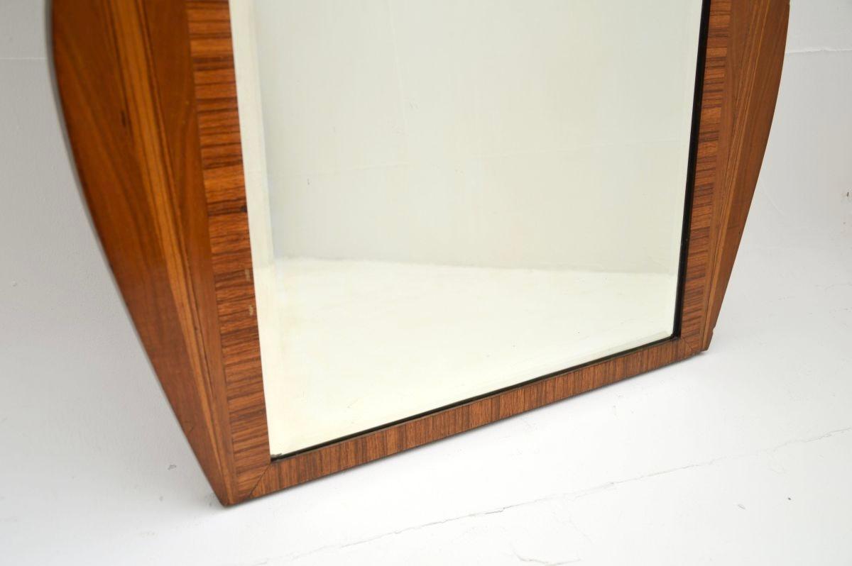 Art Deco Espejo de nogal con incrustaciones Art Decó en venta