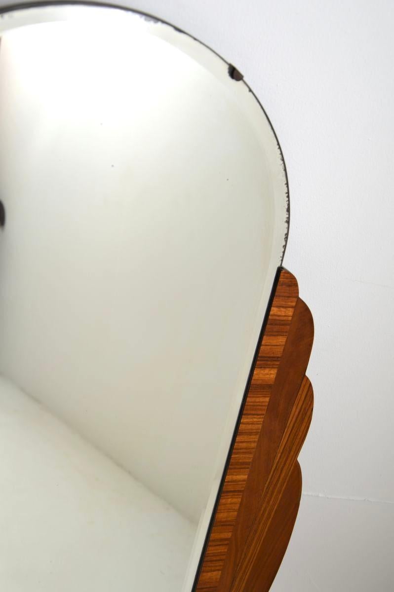 Art Deco Espejo de nogal con incrustaciones en Bueno estado para la venta en London, GB