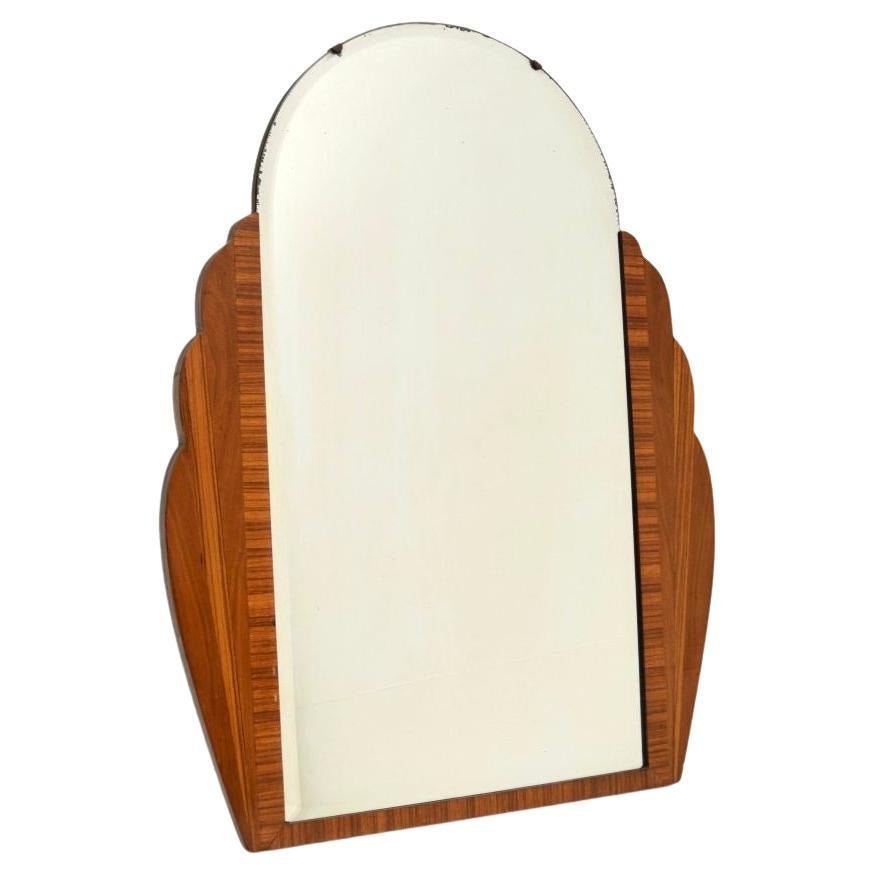 Art Deco Espejo de nogal con incrustaciones en venta