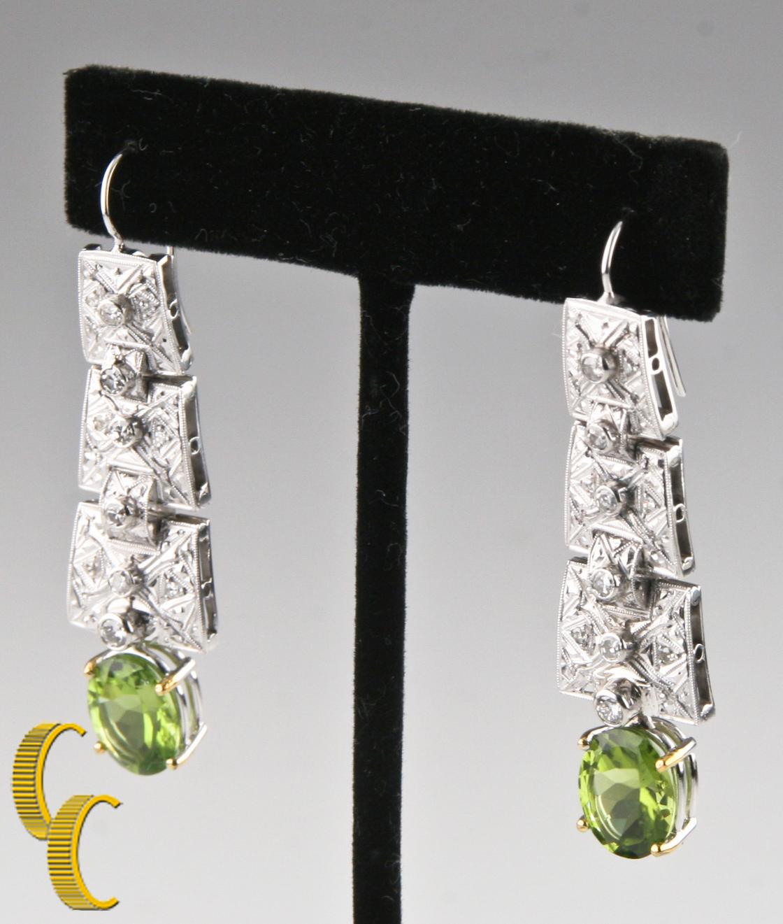 Art Deco Style Green Peridot and Diamonds Dangle Earrings Set in 14 Karat Gold In Good Condition For Sale In Sherman Oaks, CA