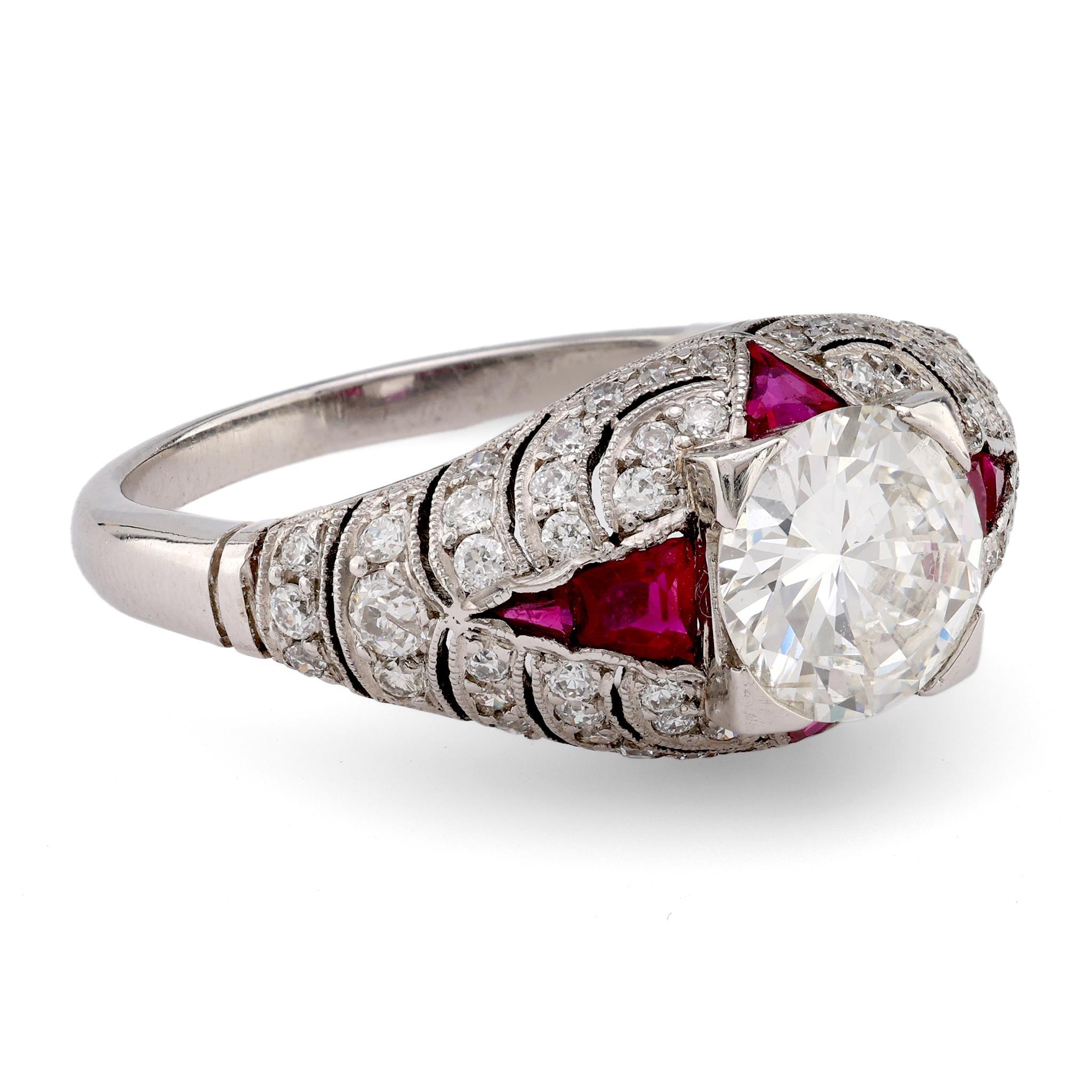 Art Deco Inspired 1.03 Carat Round Brilliant Cut Diamond Ruby Platinum Ring In Excellent Condition For Sale In Beverly Hills, CA