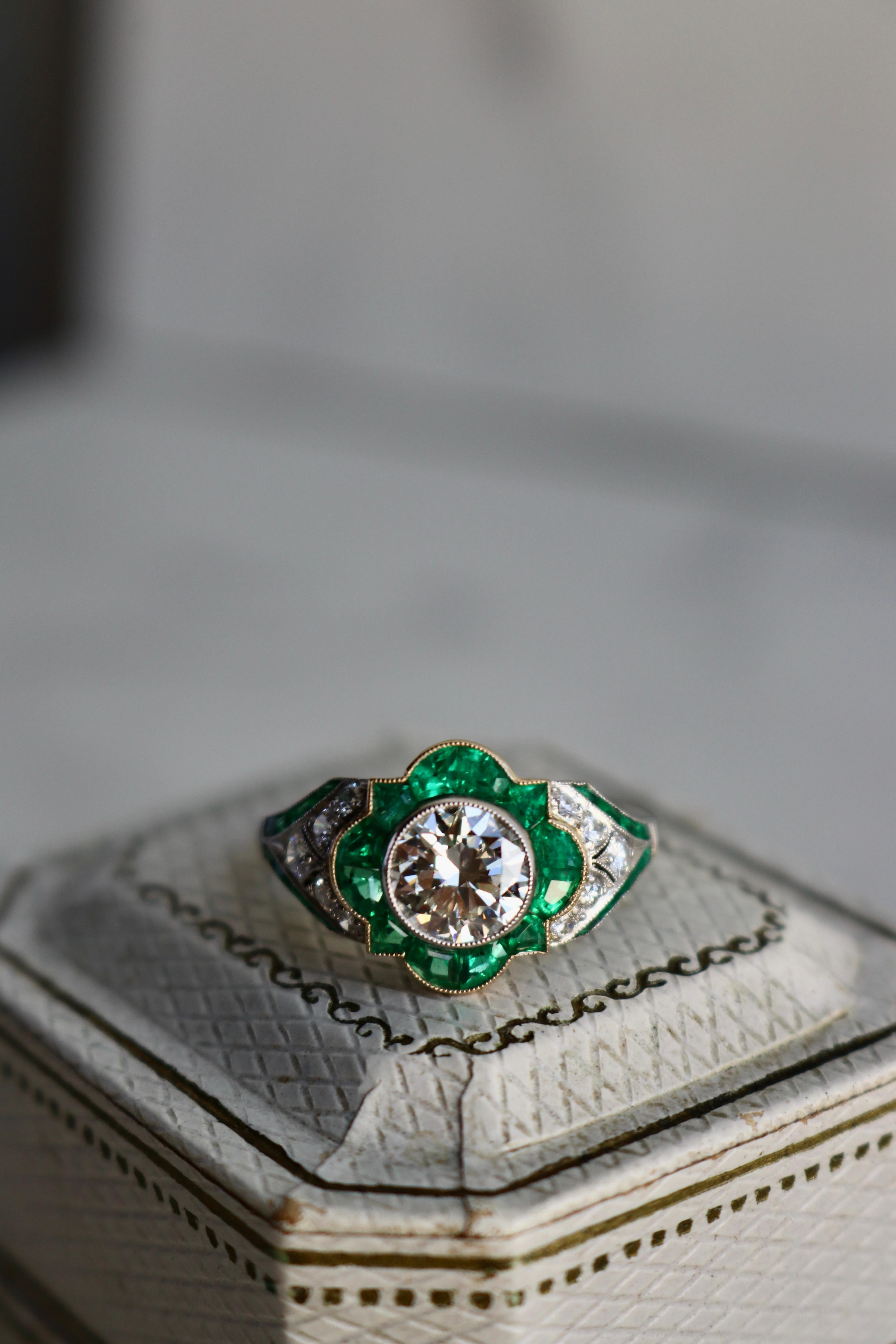 Art Deco Inspired 1.32 Carat Transitional Cut Diamond Emerald Platinum Ring For Sale 1