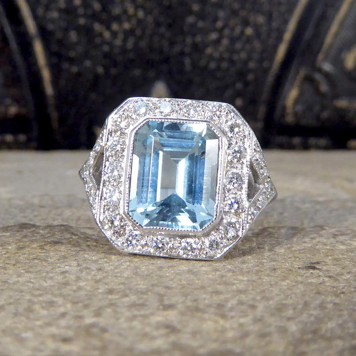 Round Cut Art Deco Inspired 2.90ct Aquamarine and Diamond Cluster Ring with Shoulders Plat For Sale