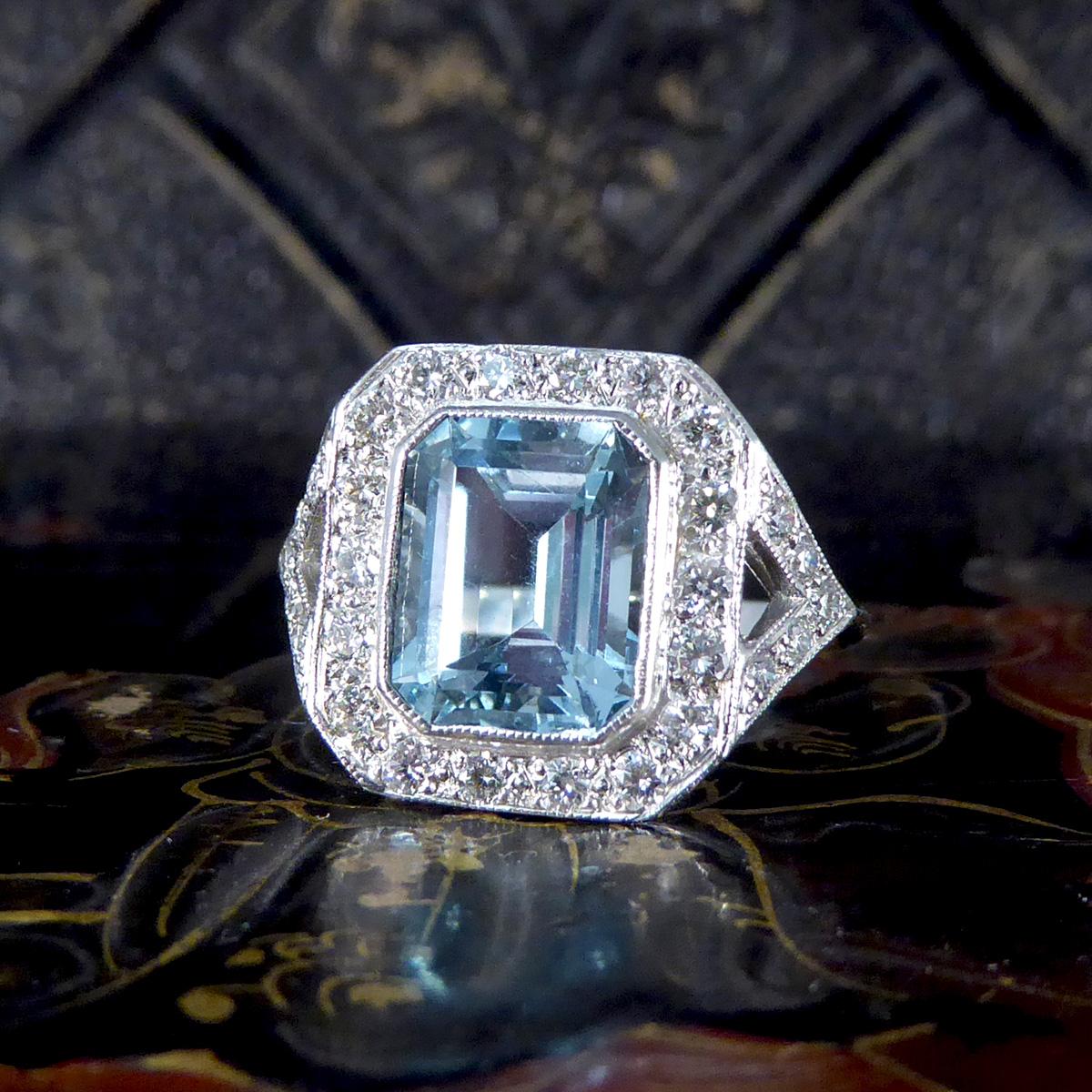 Women's Art Deco Inspired 2.90ct Aquamarine and Diamond Cluster Ring with Shoulders Plat For Sale
