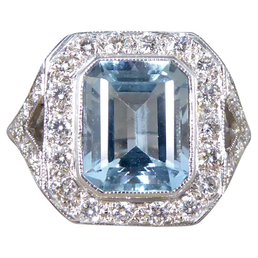 Art Deco Inspired 2.90ct Aquamarine and Diamond Cluster Ring with Shoulders Plat For Sale