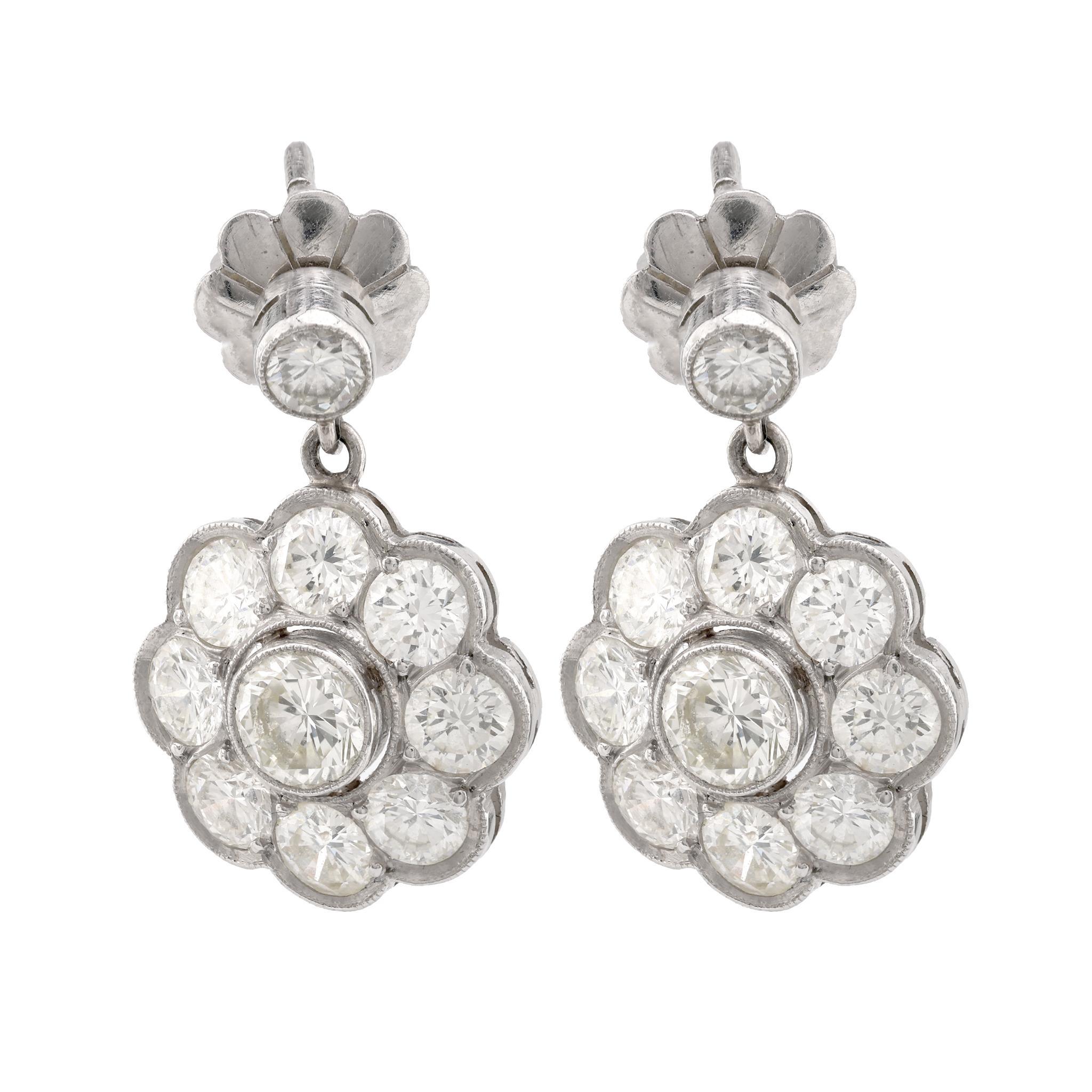 Art Déco Orecchini a grappolo in platino con diamanti tondi e brillanti di ispirazione Art Deco da 3 carati in vendita