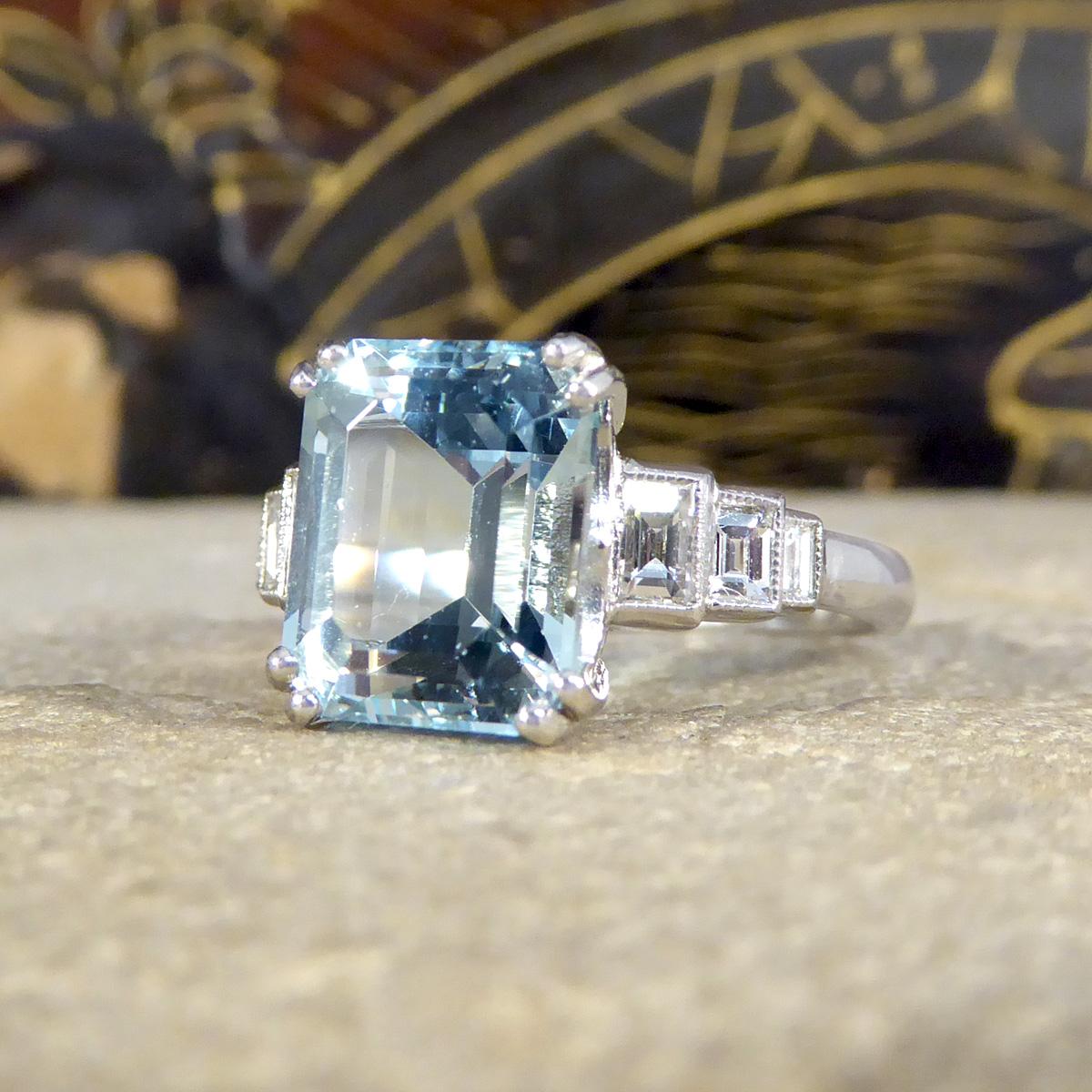 Women's or Men's Art Deco Inspired 3.30ct Aquamarine and Diamond Staged Ring in Platinum