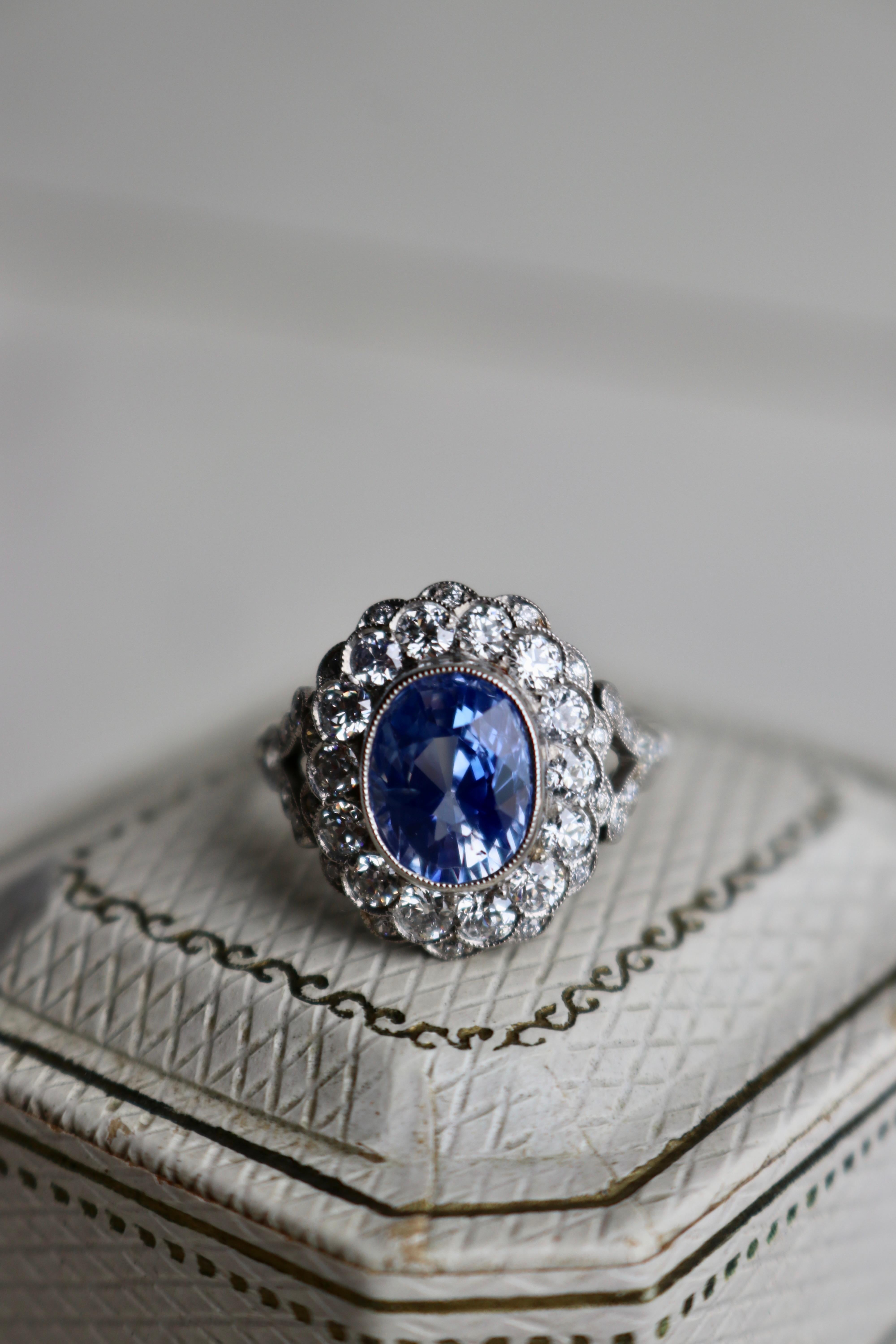 Art Deco Inspired 3.94 Carat Sapphire and Diamond Platinum Cluster Ring For Sale 1