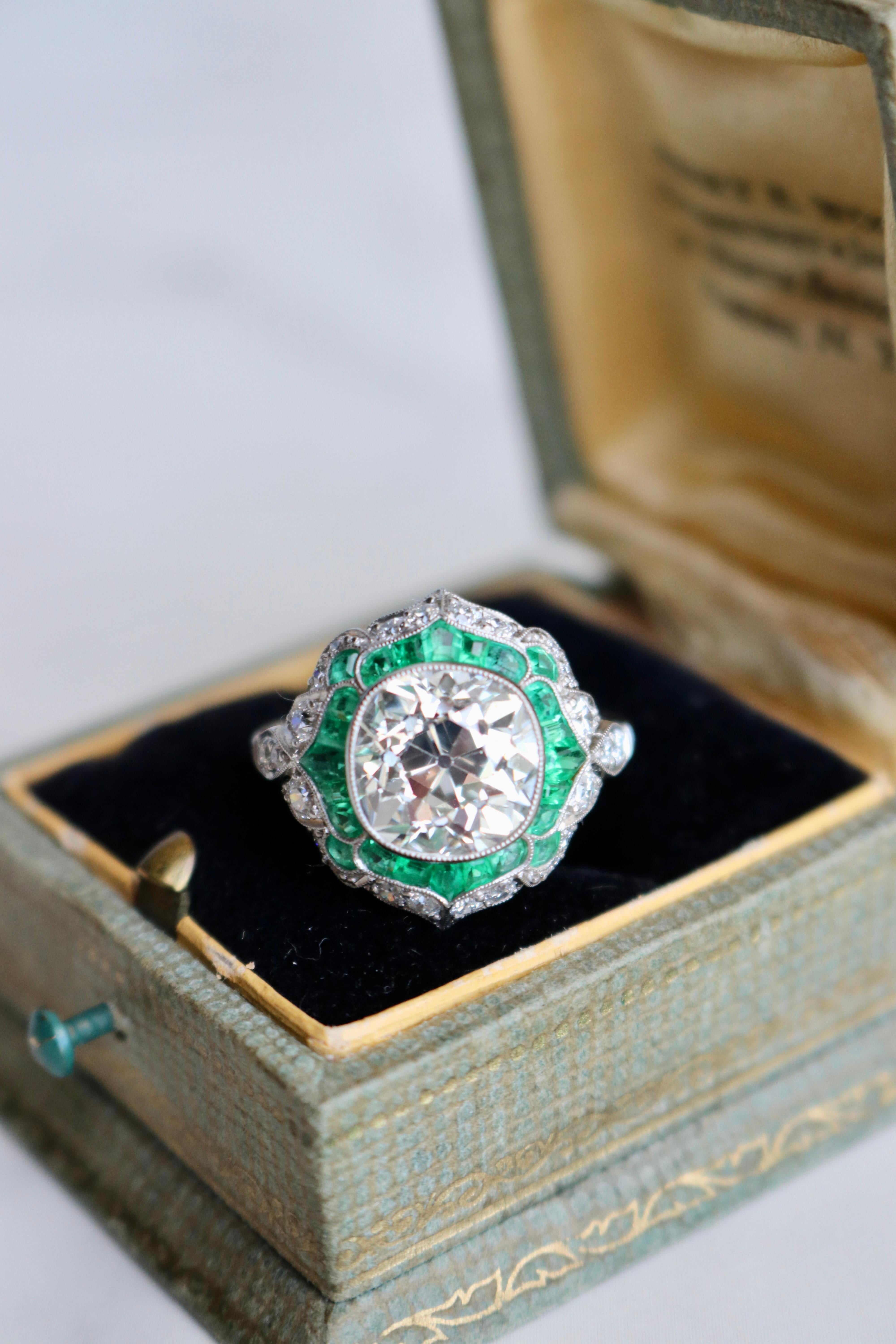 Art Deco Inspired 4.03 Carat Old Mine Cut Diamond Emerald Platinum Ring For Sale 2