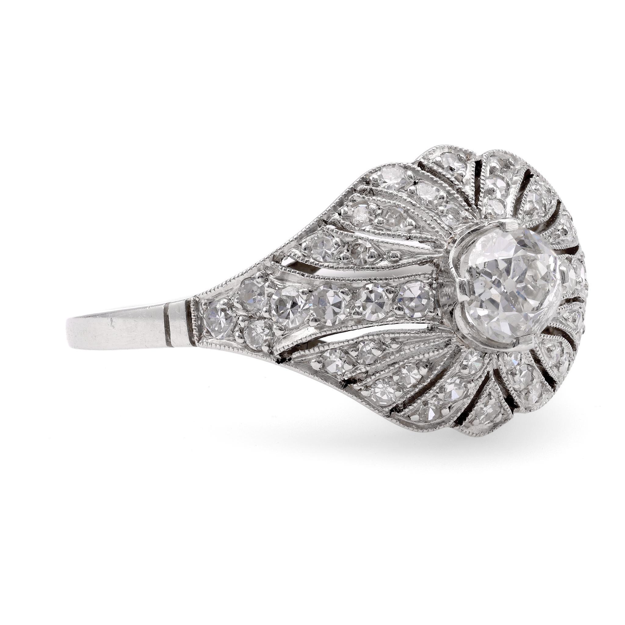 Art Deco Inspiriert .41 Karat Diamant Platin Ring (Art déco) im Angebot