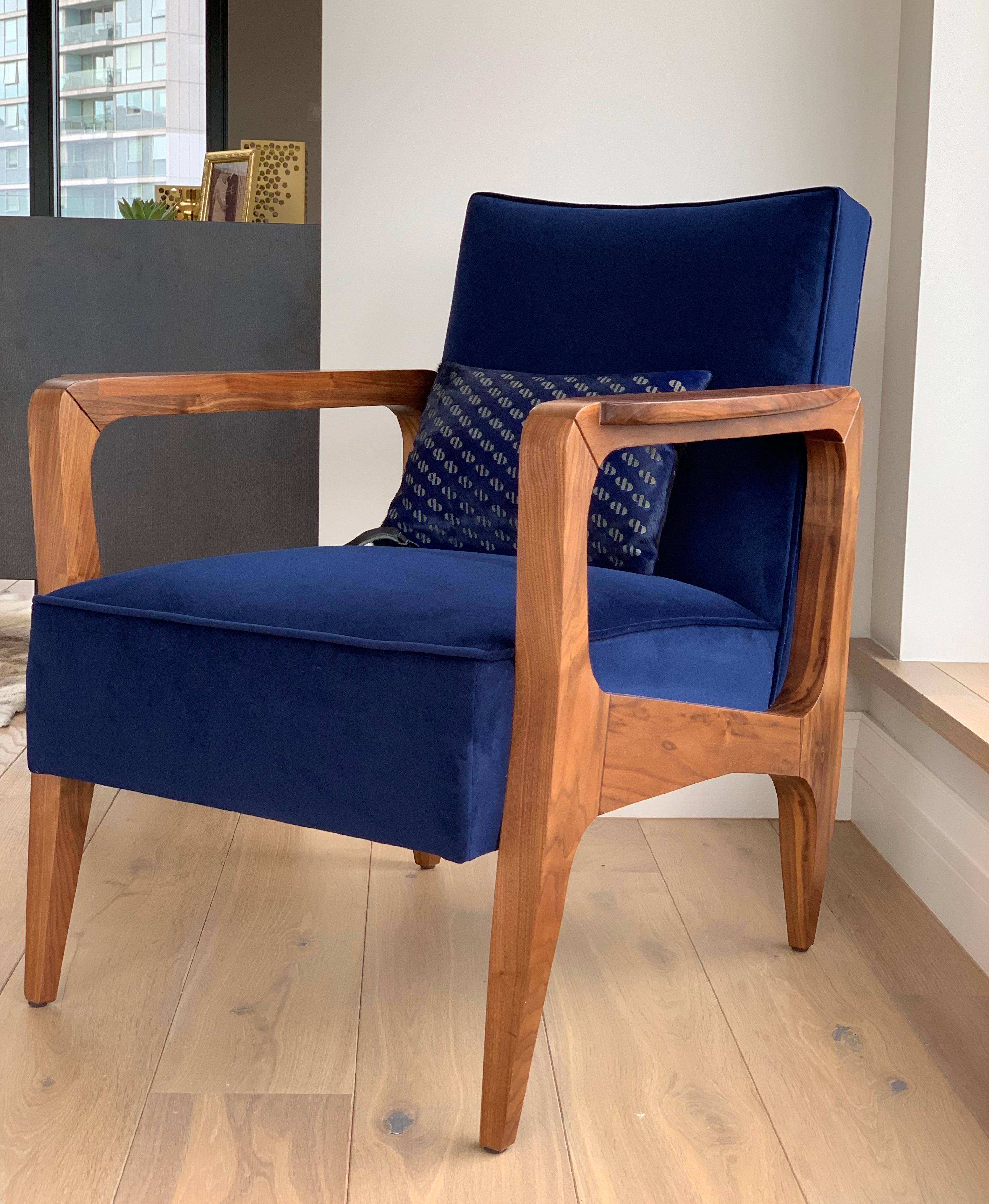 In the modern home, an armchair is no longer just a place to sit and comfortably read your favourite novel, it plays a much larger role in the overall interior aesthetic. Casa Botelho's design philosophy is to ensure that every piece has purpose and
