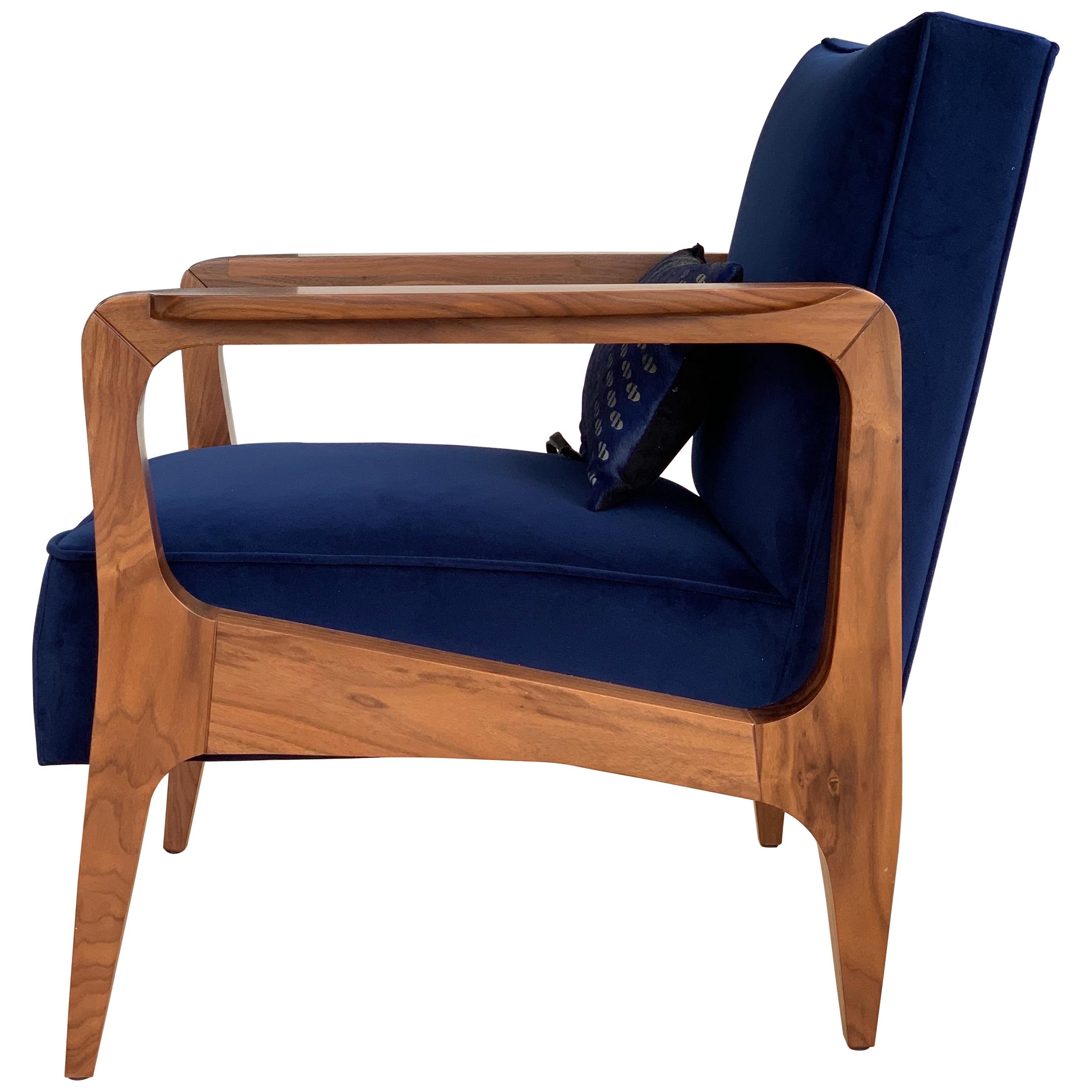 Atena Sessel aus schwarzem, natürlichem amerikanischem Walnussholz und blauem Riviera-Samt