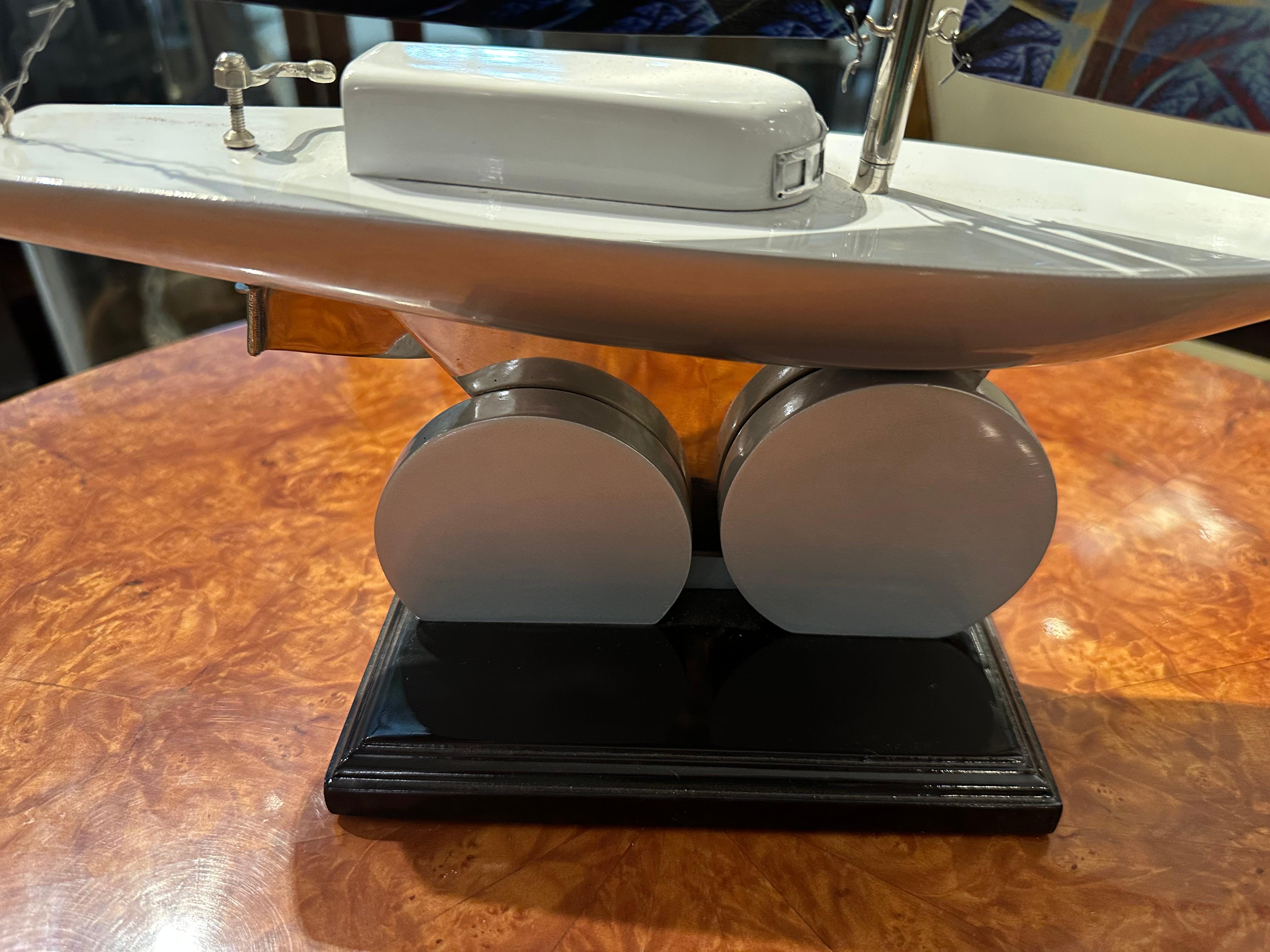 Art Deco Inspired Boat in Wood and steel  Designer: Marcelo Peña, 2024 In Excellent Condition For Sale In Ciudad Autónoma Buenos Aires, C