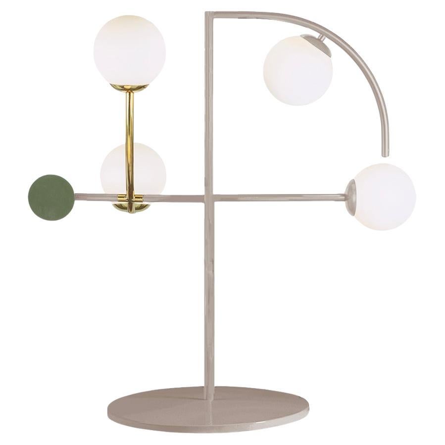 Art-Deco inspirierte Helios Tischlampe aus Messing, Taupe Struktur und Sage Wood im Angebot