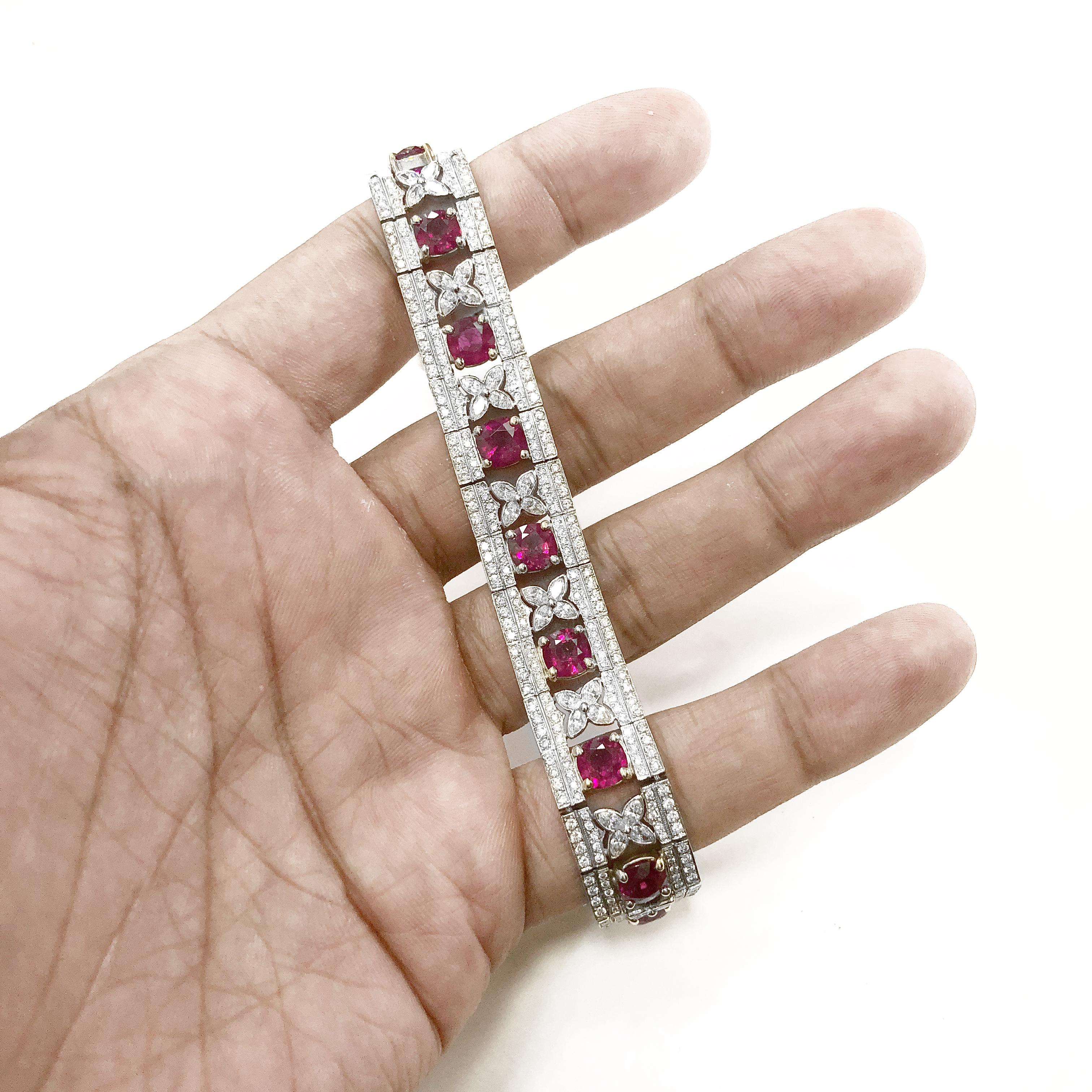 Art Deco Inspired Burmese Cushion Cut Rubies 14.11 Carat Platinum Link Bracelet For Sale 1
