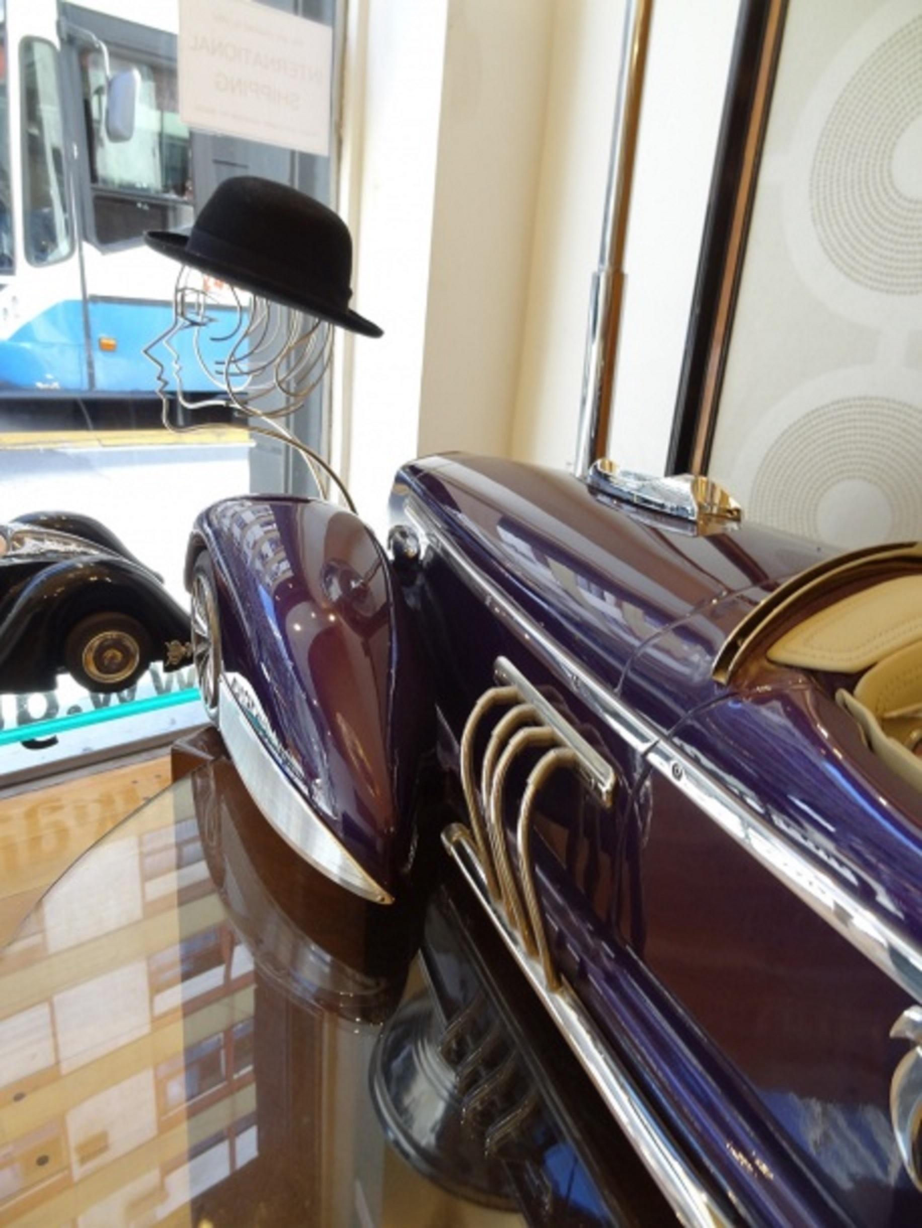 Art Deco Inspired Car, Designer: Marcelo Peña, 2014. Materials: wood and leather For Sale 6