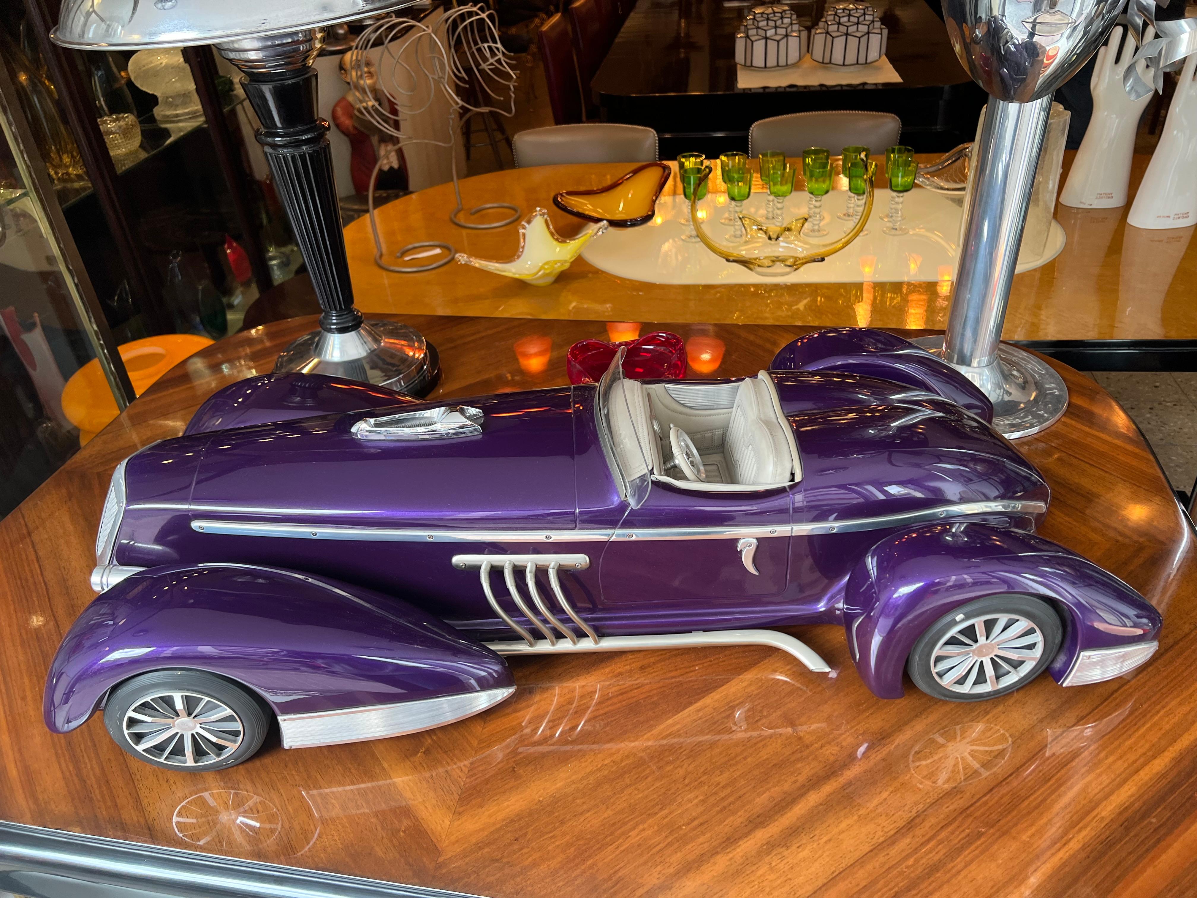 Art Deco Inspired Car, Designer: Marcelo Peña, 2014. Materials: wood and leather For Sale 10