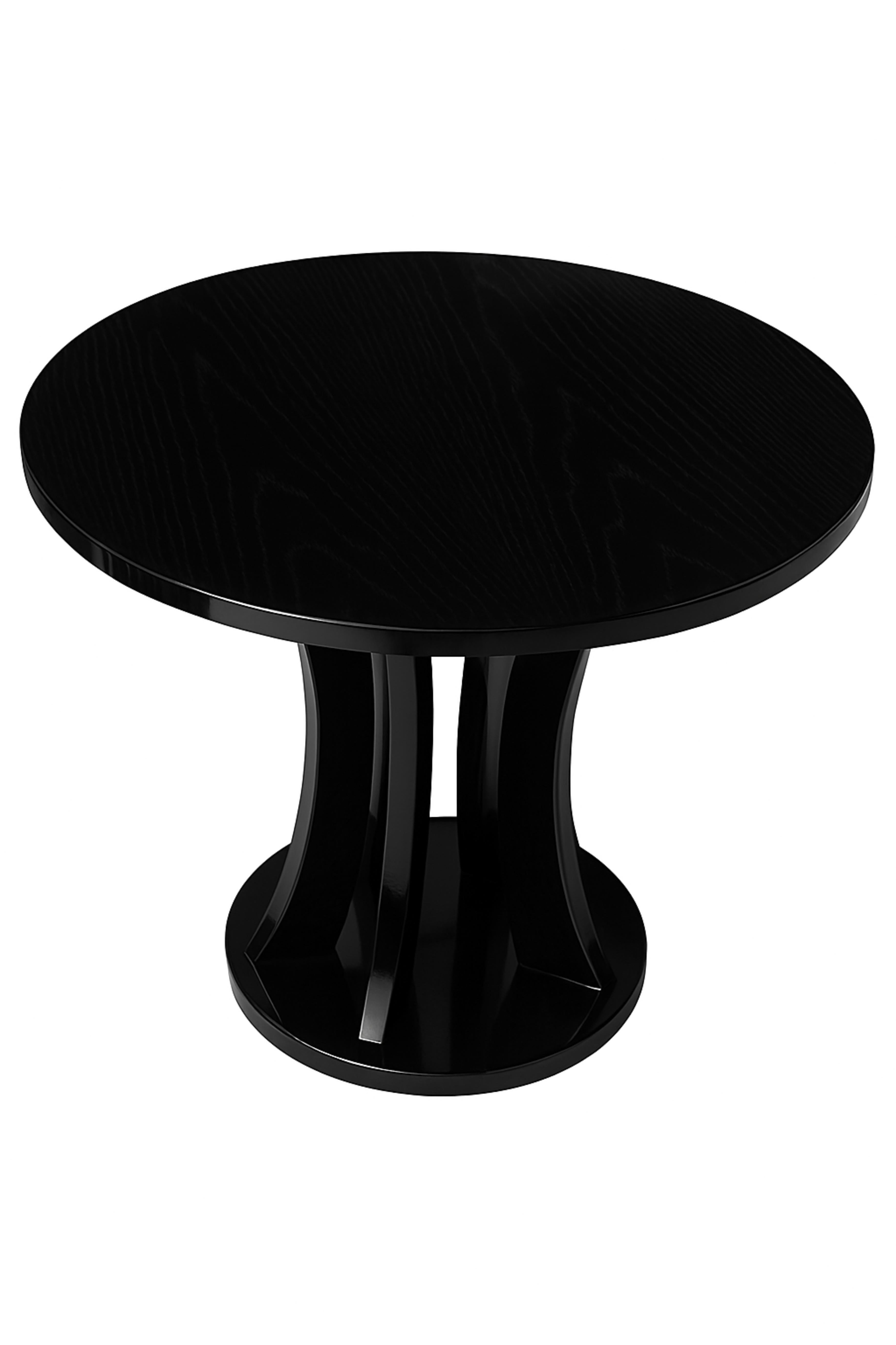 Art Deco Inspired Circular Black Lacquer Pedestal Table, 20th Century In Good Condition For Sale In Lisbon, PT