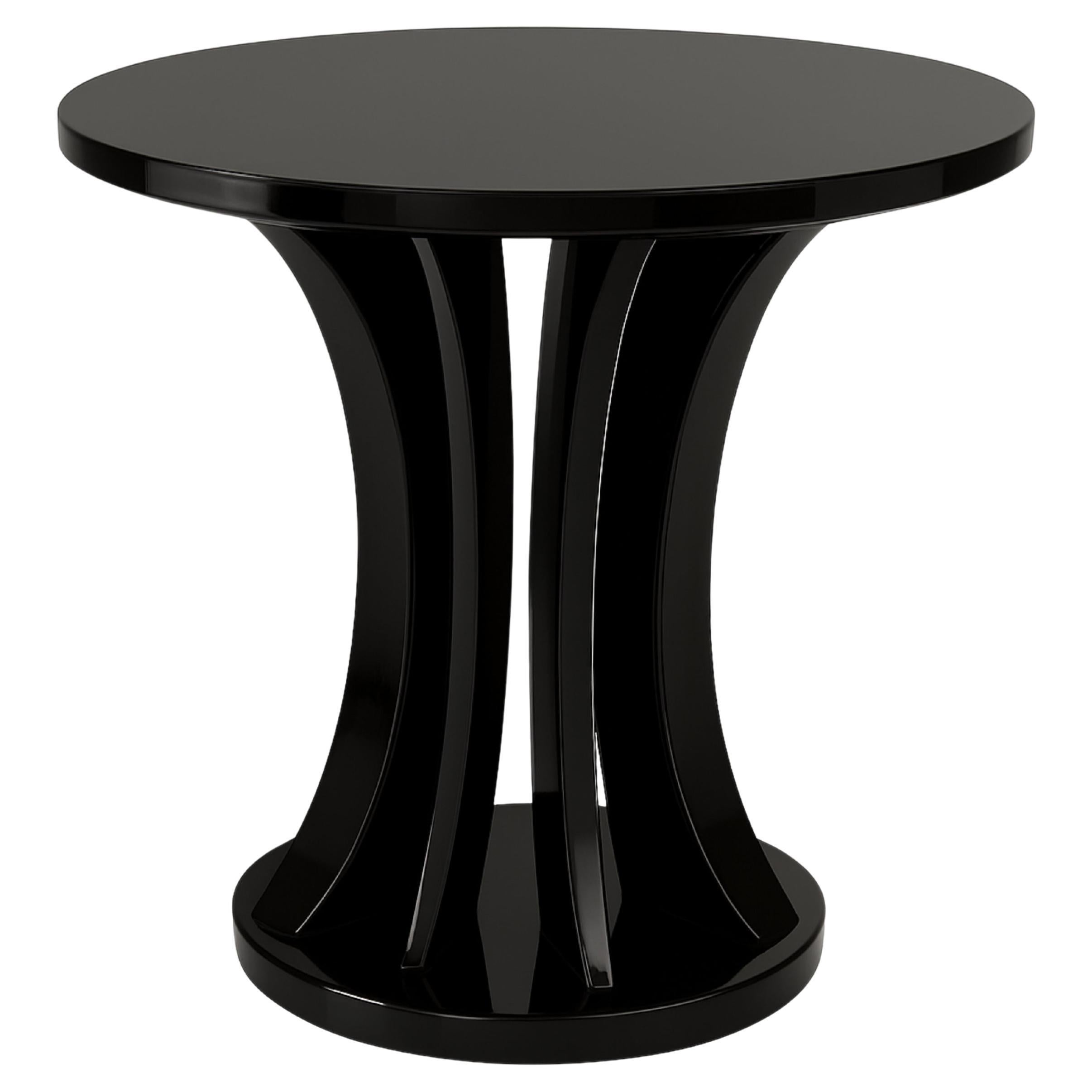 Guéridon circulaire en laque noire d'inspiration Art Déco, 20e siècle en vente