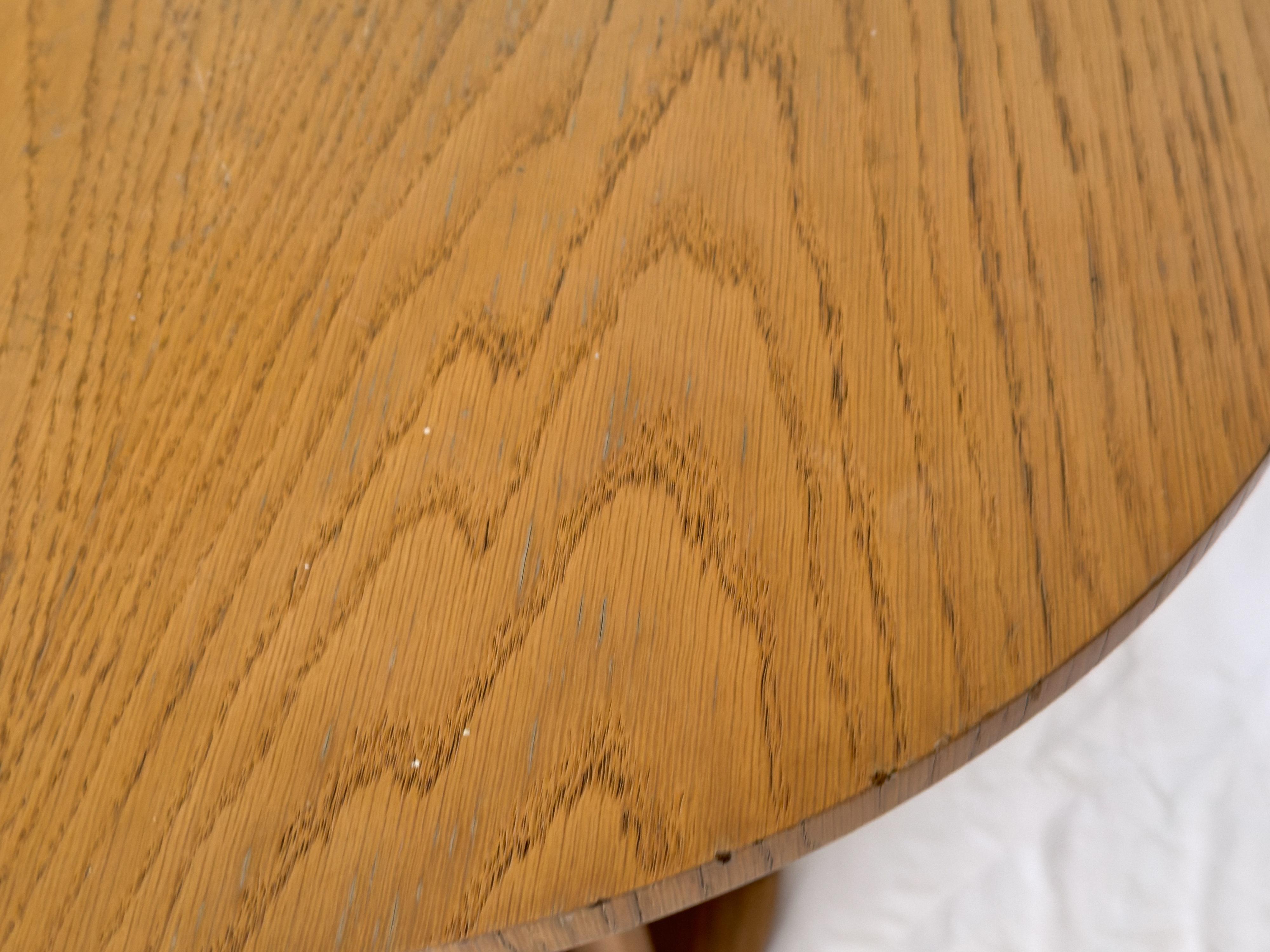 Art Deco Inspired Circular Pine Pedestal Table, 20th Century For Sale 3