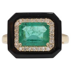 Art deco inspired, Colombian Emerald, Onyx and Diamonds in 14ct Yellow Gold ring