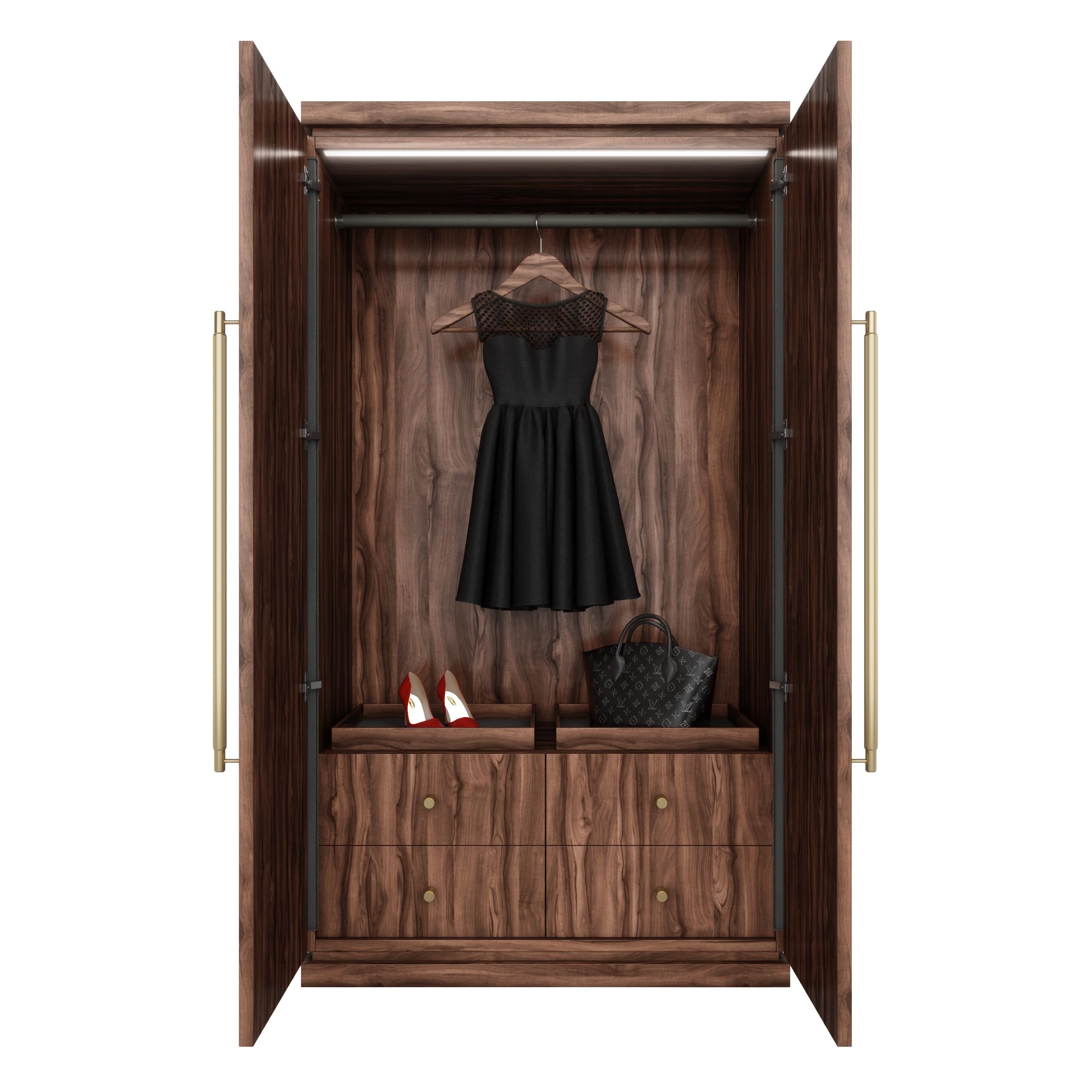 Art-déco-inspirierter Amor-Kleiderschrank aus Showwood, gepolstert mit Novasuede (Furnier) im Angebot