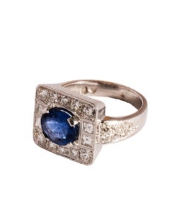 Art Deco inspired Deep blue 2.71ct Sapphire Cocktail Ring