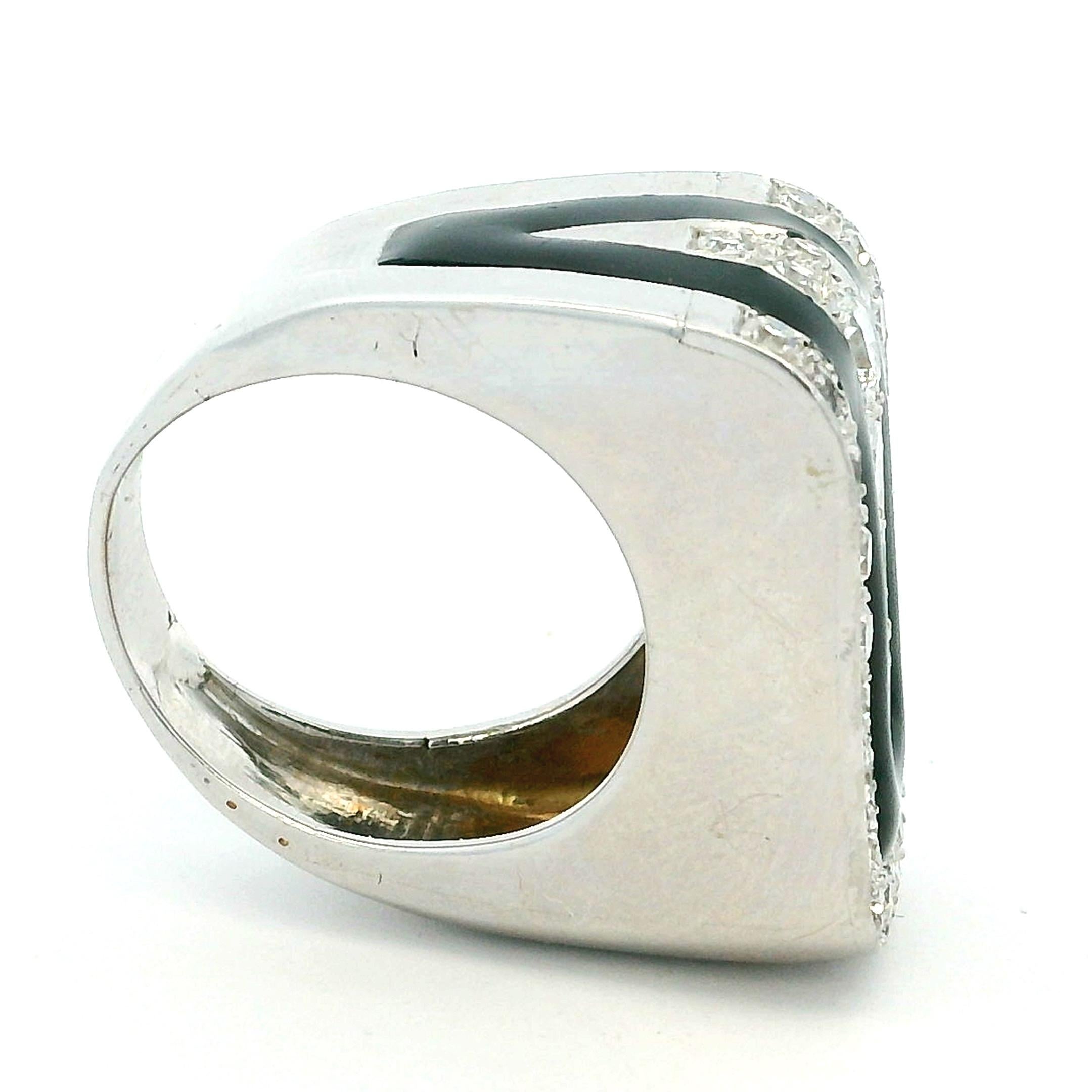 Art déco Bague en or blanc 18 carats inspirée de l'art déco, diamant et onyx noir, 3 carats en vente