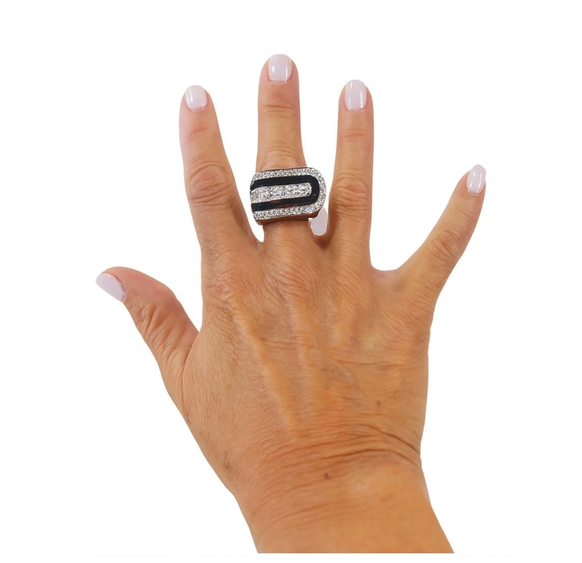 Donna Anello con diamanti e onice nera in oro bianco 18 carati di ispirazione Art Deco, 3 carati in vendita
