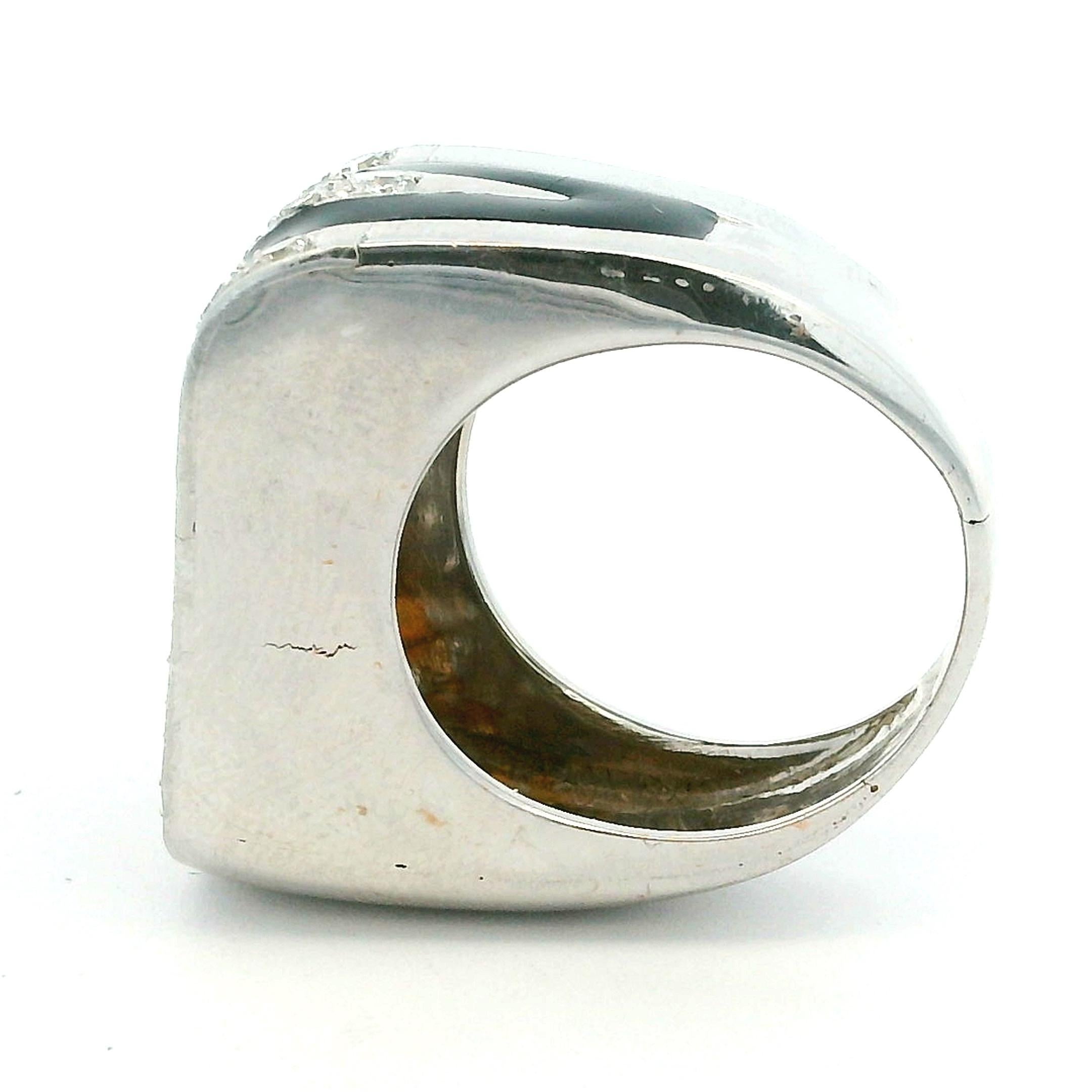 Bague en or blanc 18 carats inspirée de l'art déco, diamant et onyx noir, 3 carats en vente 1