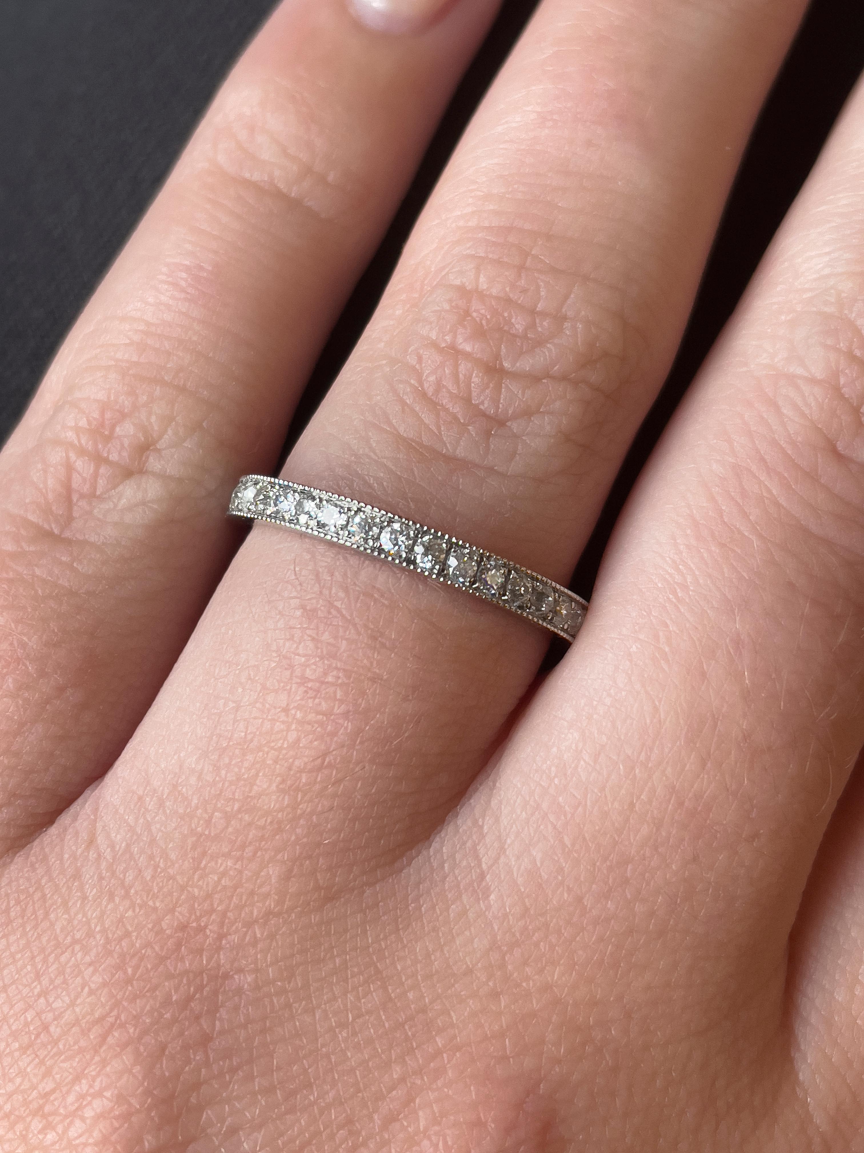Art Deco Style 0.33 Carat Diamond and Platinum Eternity Ring  In New Condition For Sale In London, GB