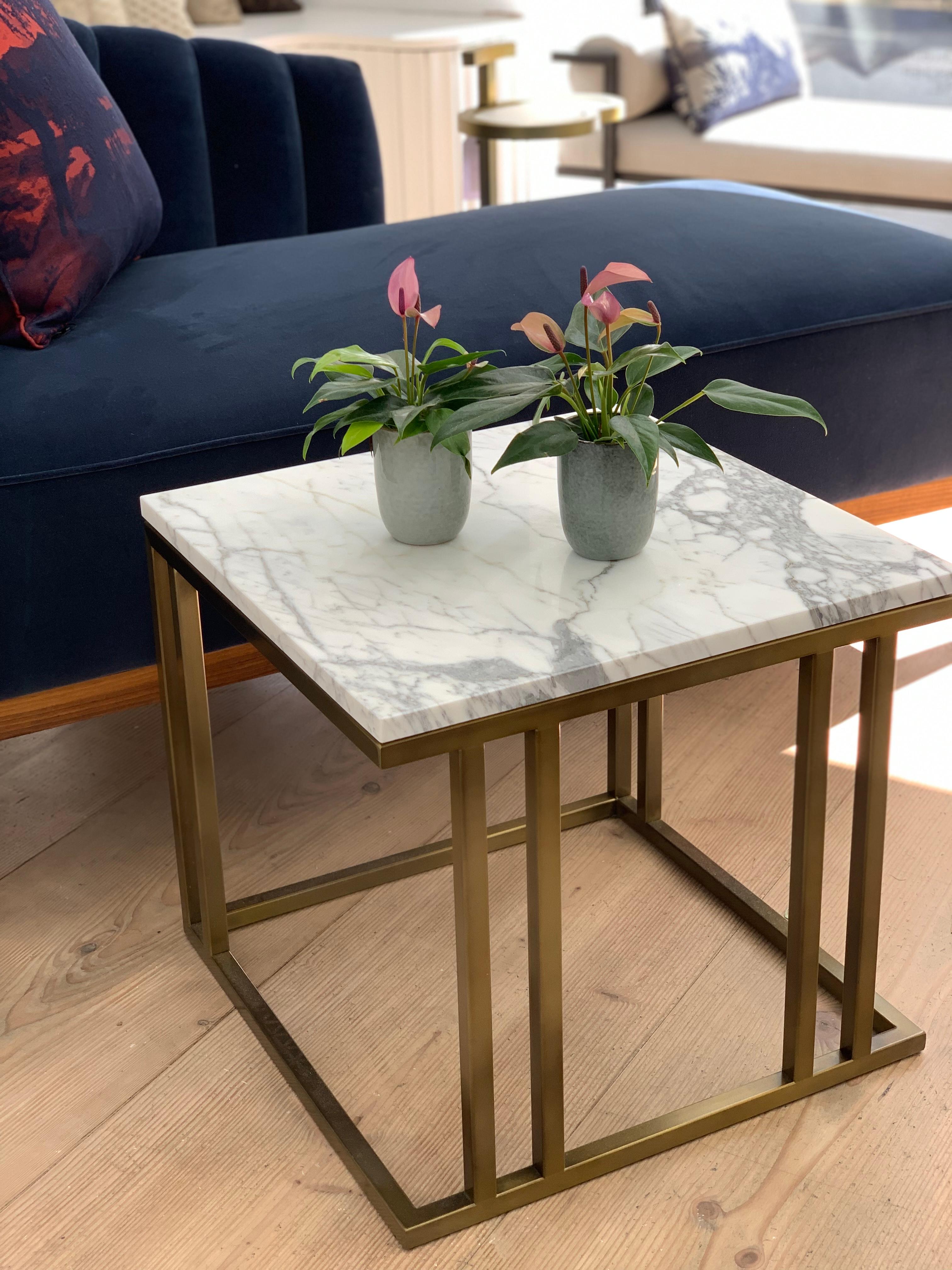 Whether it’s a perch for your Martini, a safe haven for your bedtime chamomile or a refuge for your favourite Jane Austin, the Elio side table is on call. With its fierce, symmetrical frame and textured table top, the Elio side table will complement