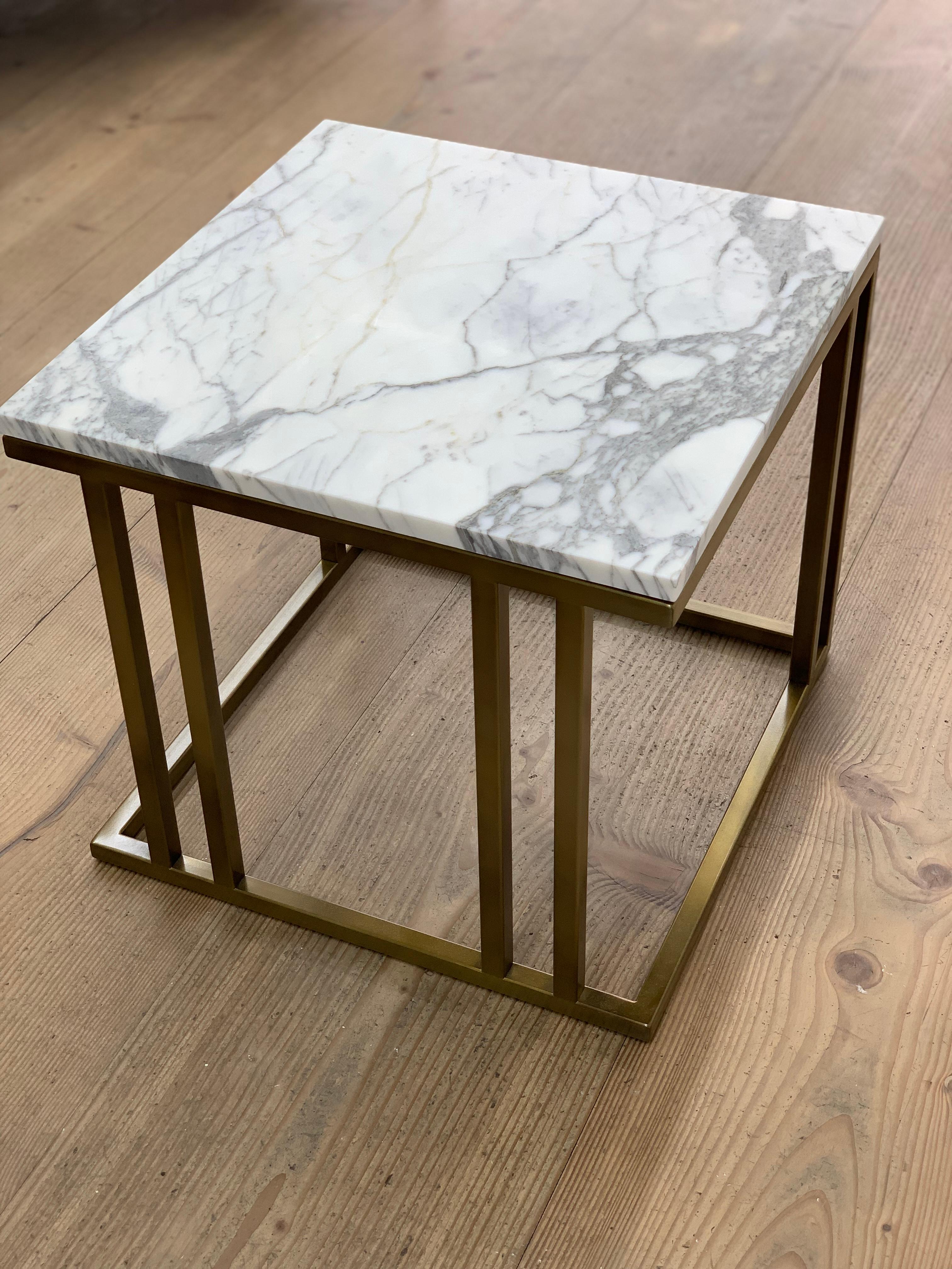 English Art Deco Inspired Elio Side Table Antique Brushed Brass Plate & Marble For Sale