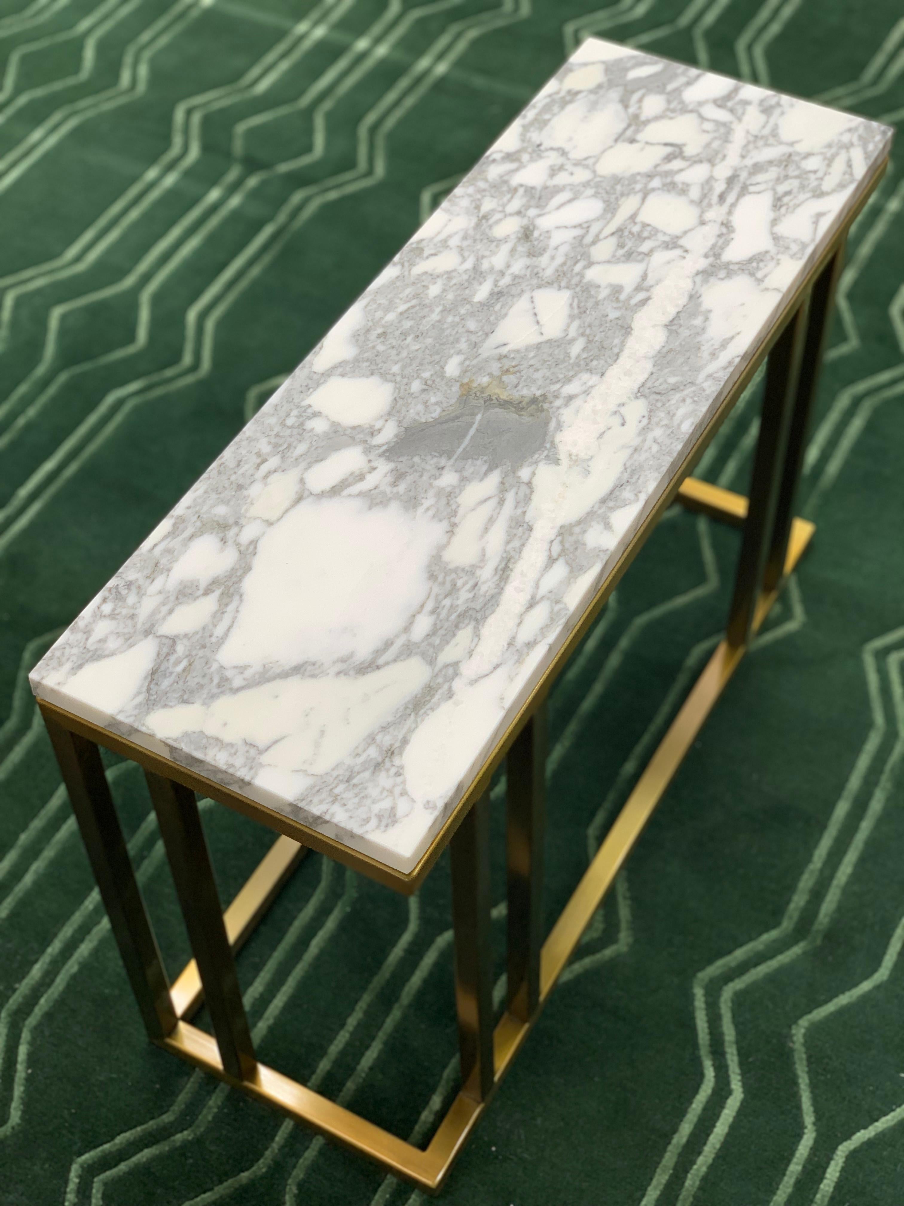 Art Deco Inspired Elio Slim Side Table Antique Brass Tint and Marble For Sale 2