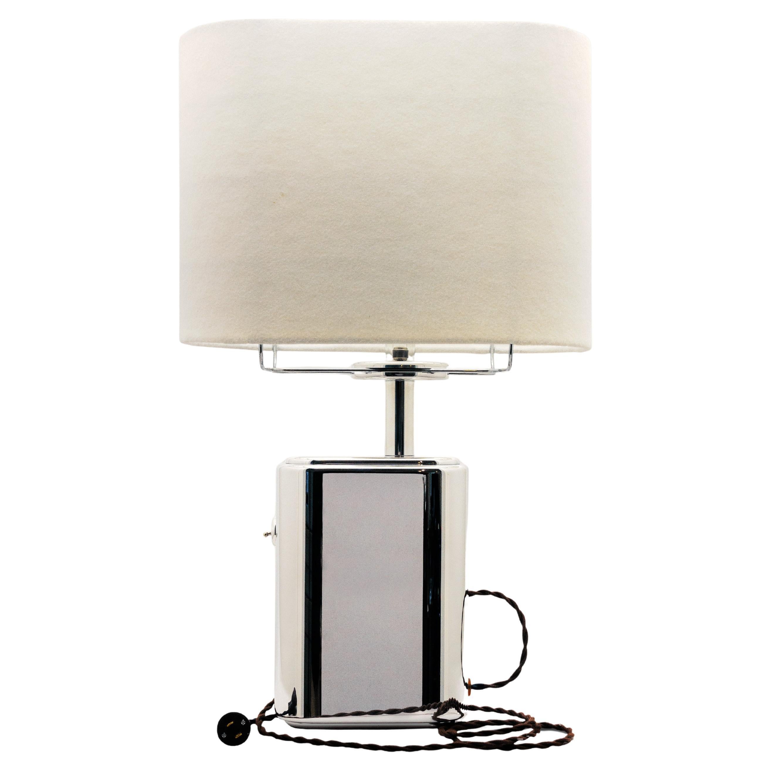 Lámpara Imperio de inspiración Art Decó de Daughter Manufacturing - Aluminio pulido en venta