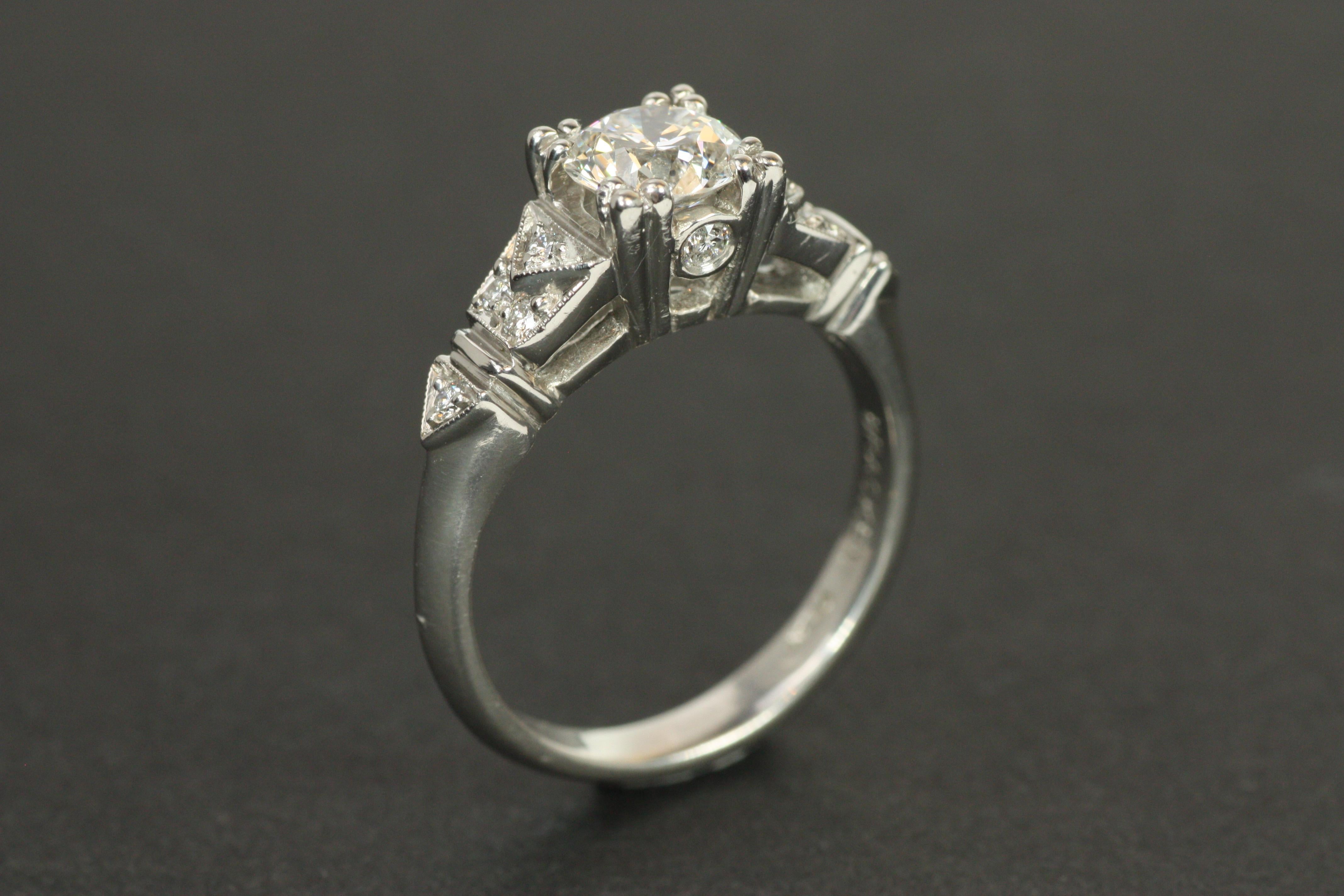 Art Deco Stil Verlobungsring - 0.98ct Runde Diamanten Platin von Bracken im Zustand „Neu“ im Angebot in Santa Monica, CA