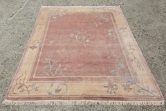 Alfombra anudada a mano de inspiración Art Déco, 100% lana rosa empolvada, Nepal Años 90
