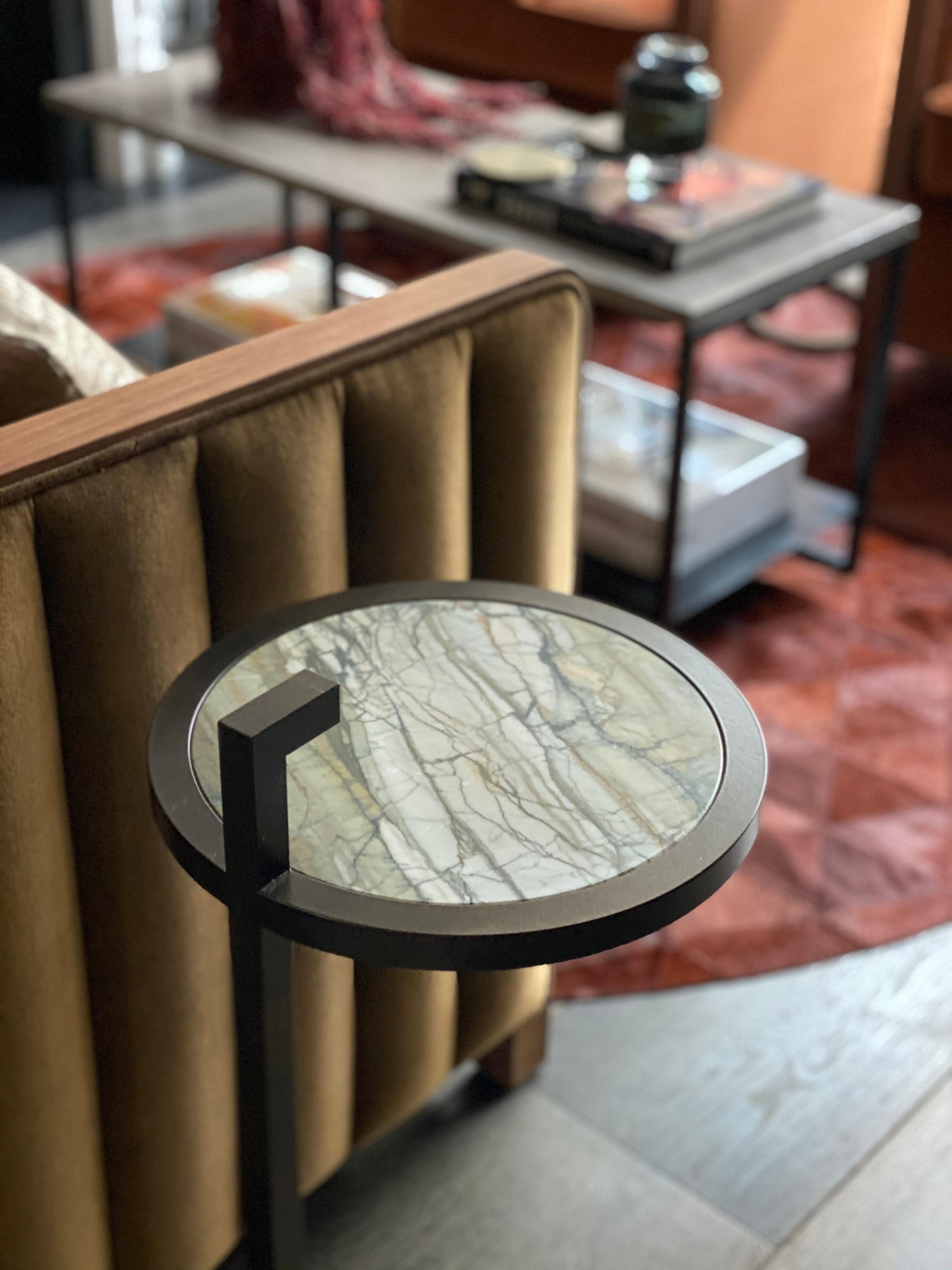 Table de Martini Kangourou d'inspiration Art déco ronde revêtue de poudre et de marbre en vente 1