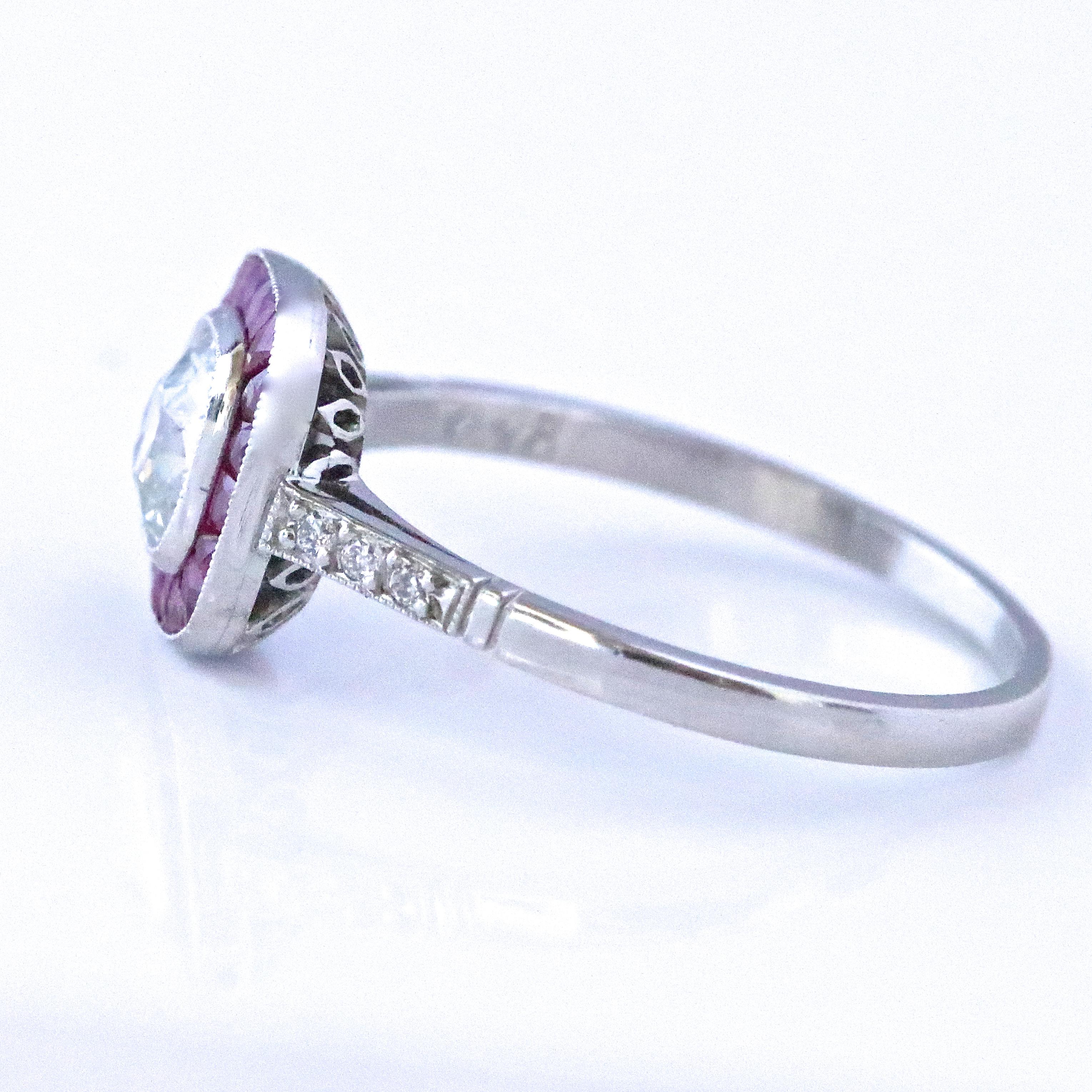 Platinring mit Diamant und Rubin im alteuropäischen Minenschliff, inspiriert vom Art déco (Alteuropäischer Brillantschliff)