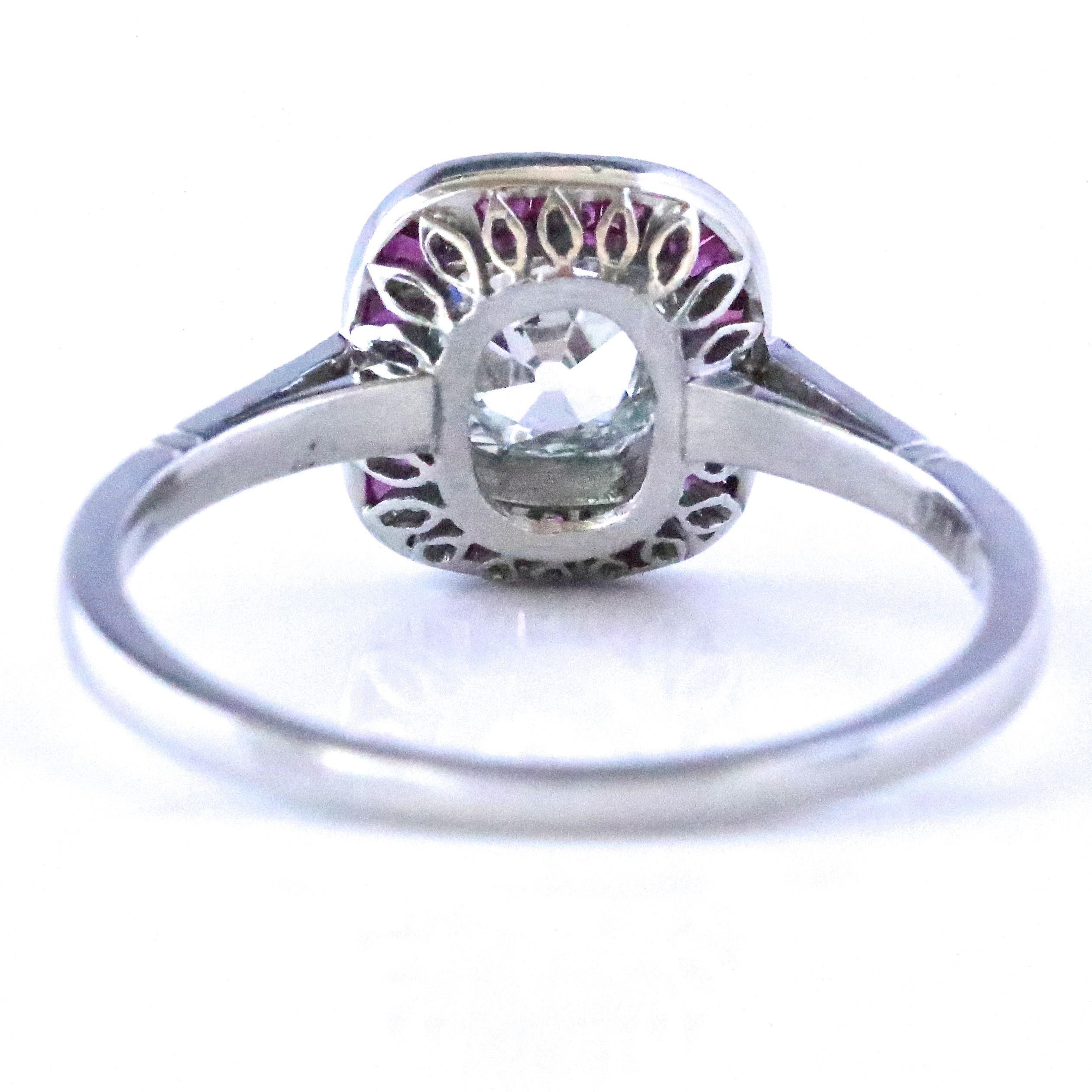 Platinring mit Diamant und Rubin im alteuropäischen Minenschliff, inspiriert vom Art déco Damen