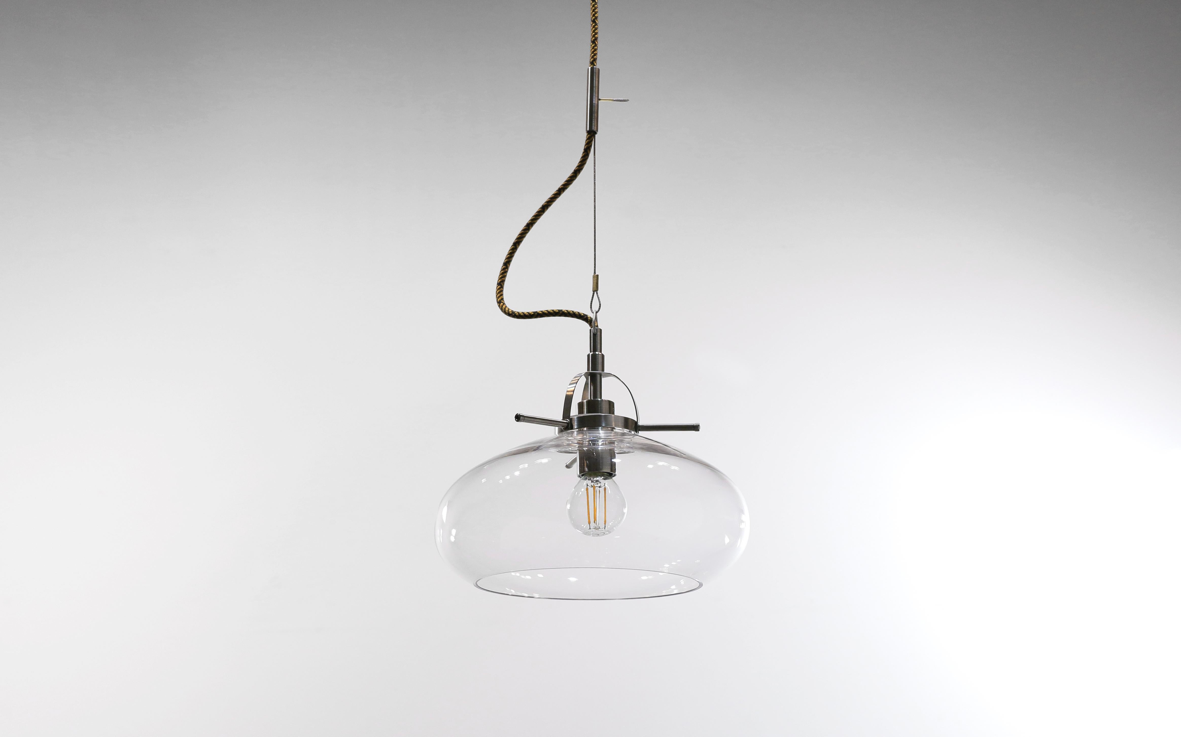 Elegant pendant lamp with glass shade and cotton cable In New Condition For Sale In KRAKÓW, PL