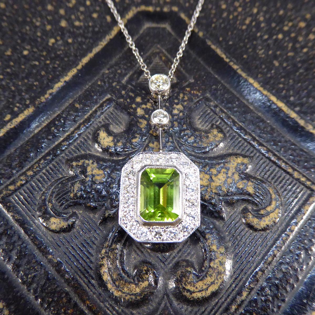 Art Deco Inspired Peridot and Diamond Cluster Drop Necklace in 18ct White Gold In Excellent Condition For Sale In Yorkshire, West Yorkshire