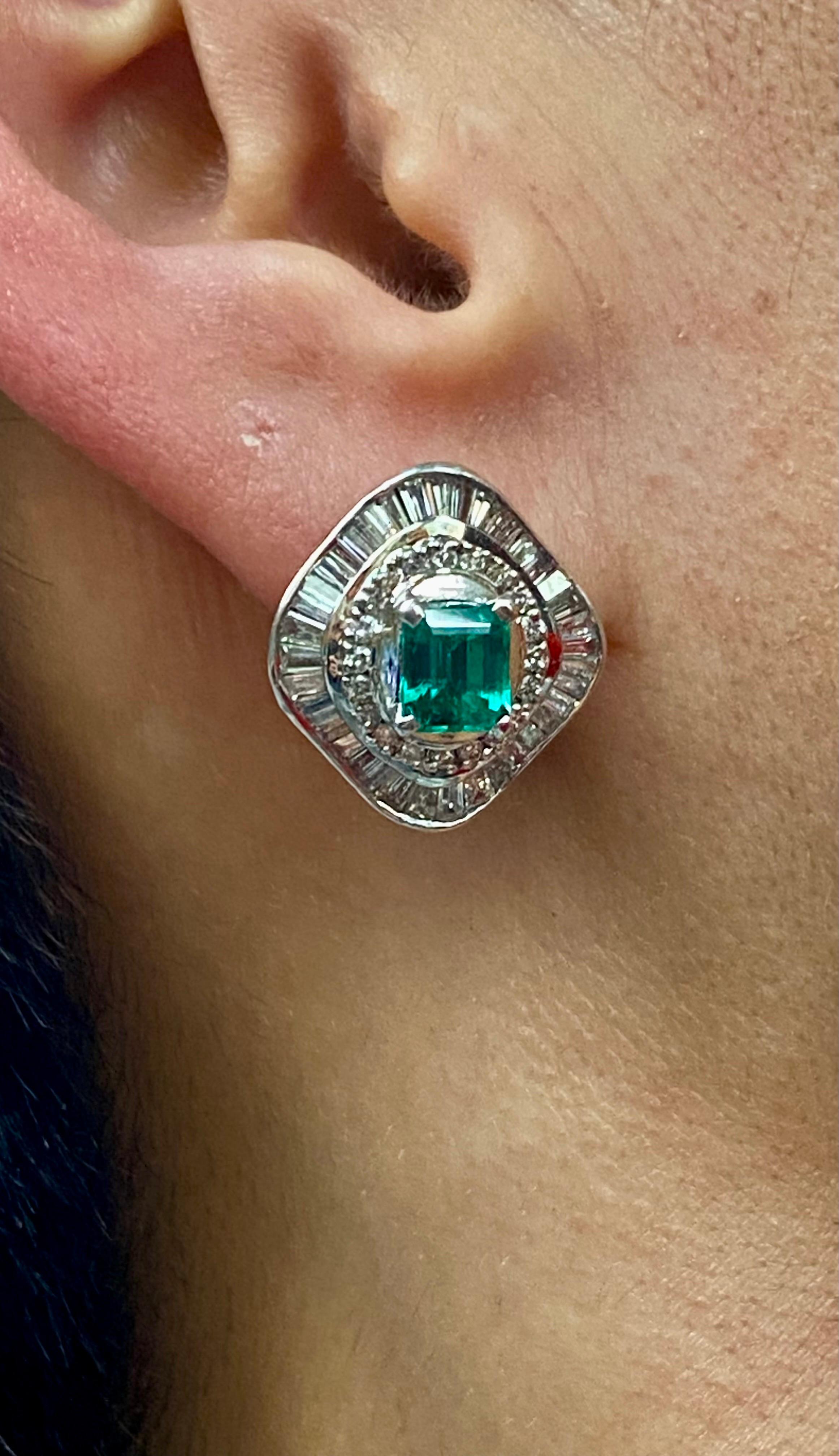 Art Deco Inspired Platinum Diamond 2.51 Carat Colombian Emerald Earrings For Sale 1