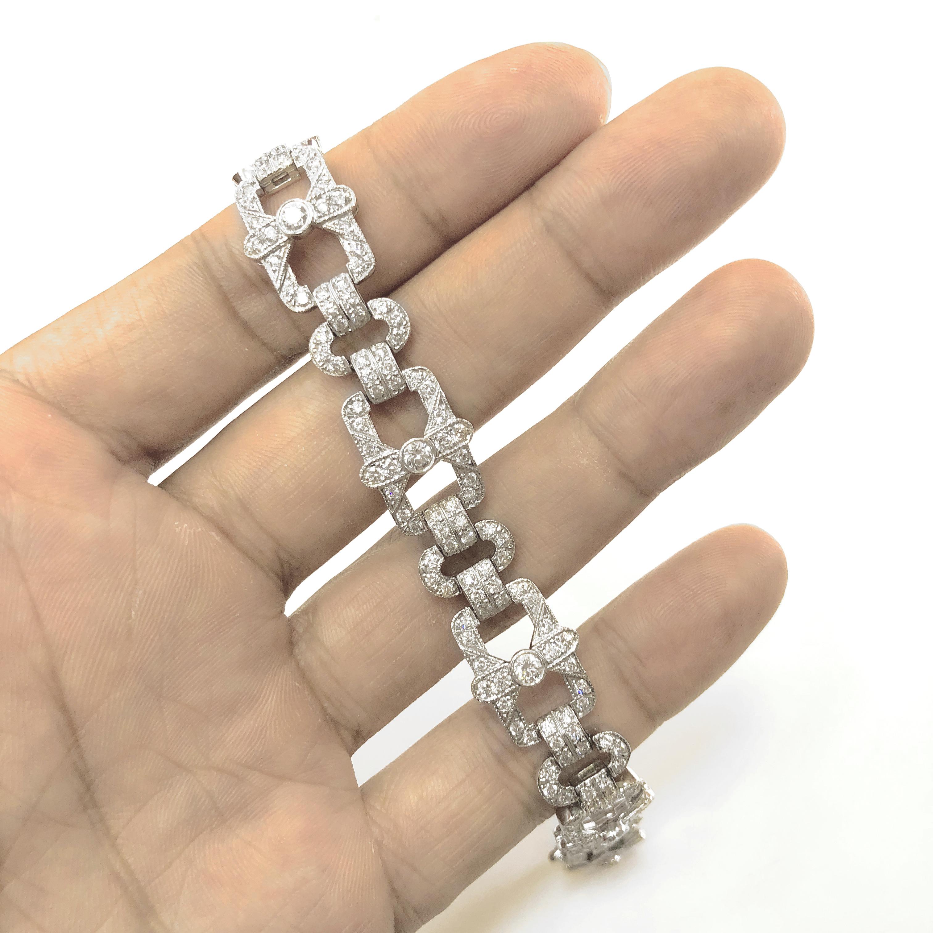 Women's Art Deco Inspired Round Cut Diamonds 6.18 Carat Platinum Bracelet For Sale