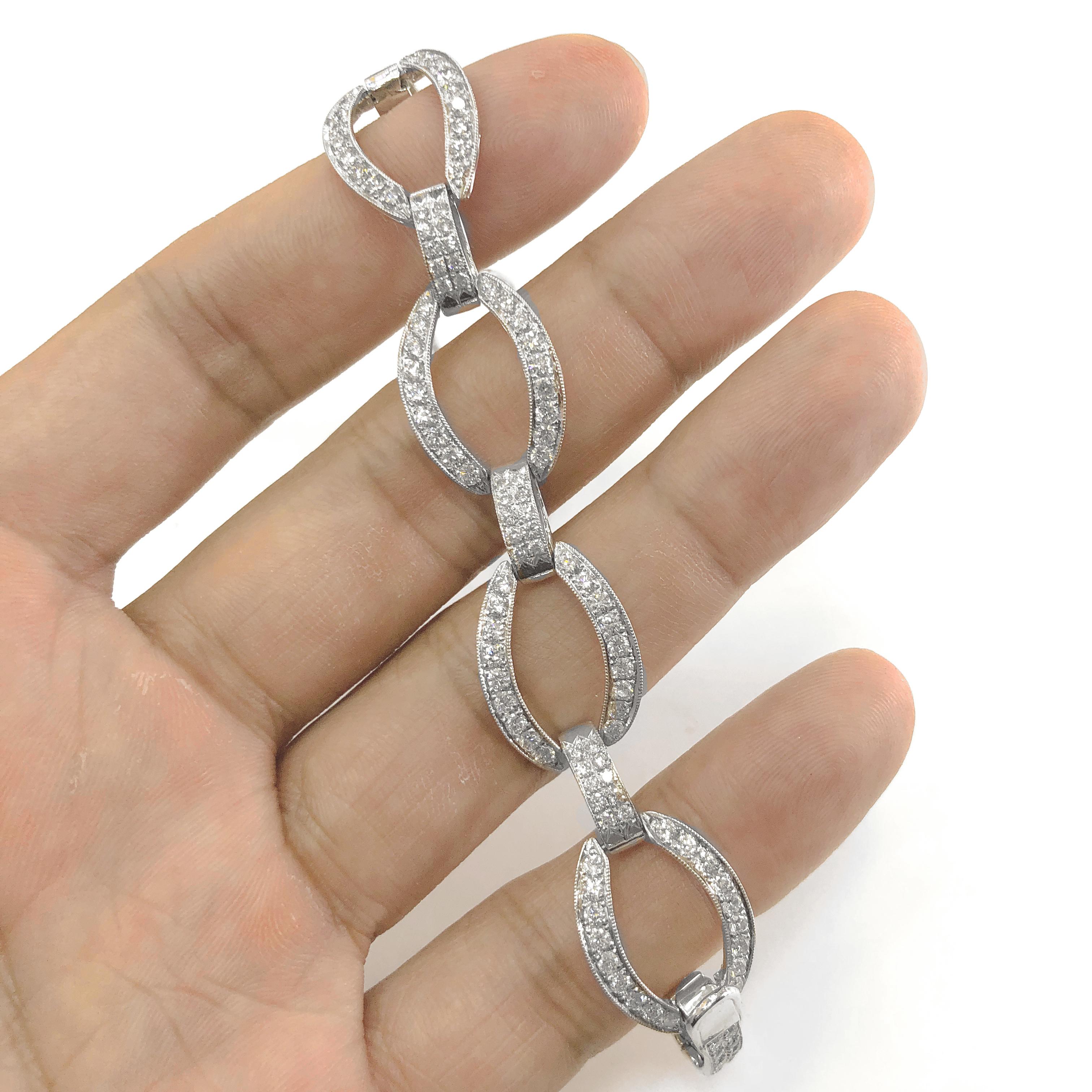 Art Deco Inspired Round Cut Diamonds 6.21 Carat Platinum Chain Bracelet For Sale 1