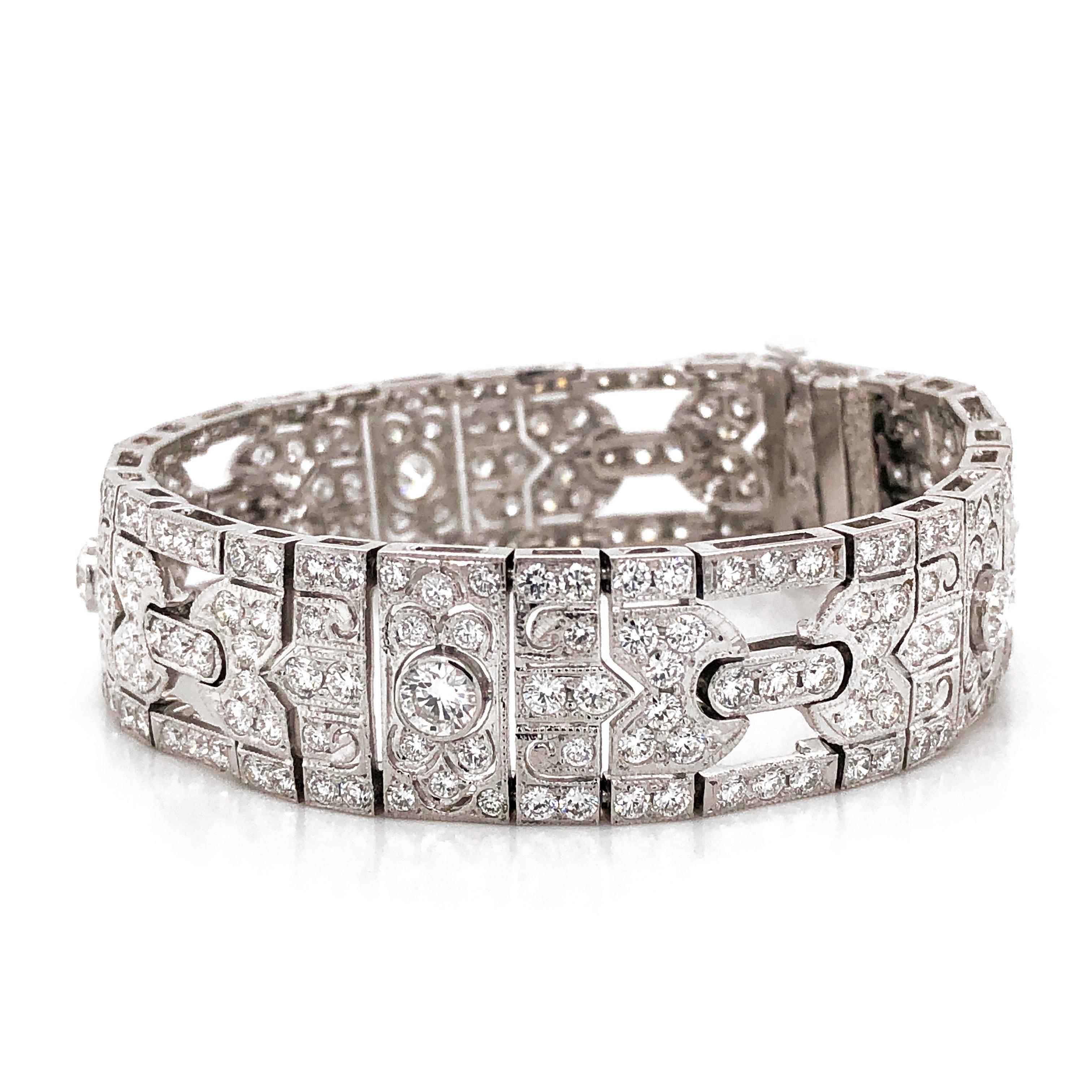 Art Deco Inspired Round Cut White Diamonds 11.29 Carat Platinum Bracelet In New Condition For Sale In New York, NY