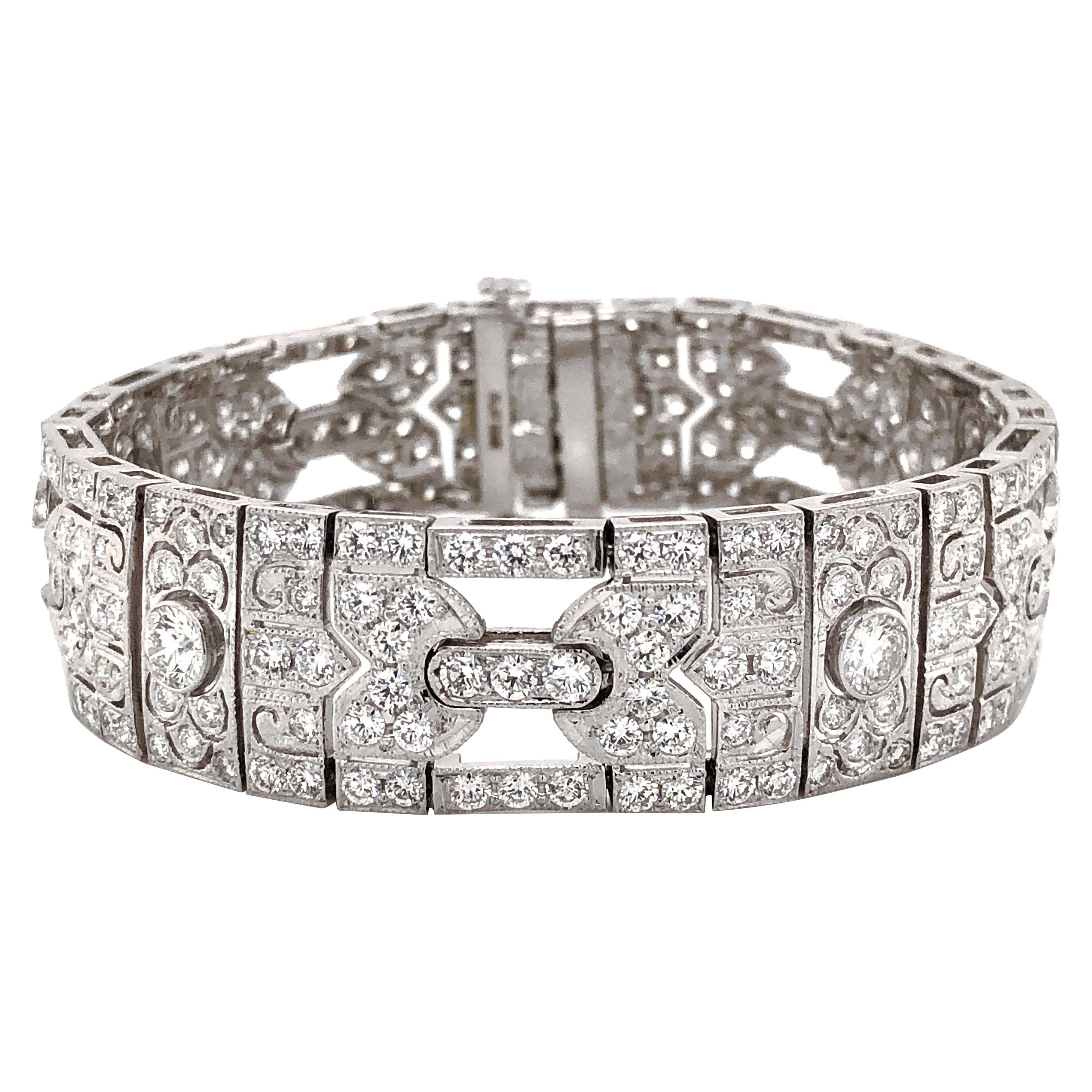 Art Deco Inspired Round Cut White Diamonds 11.29 Carat Platinum Bracelet For Sale