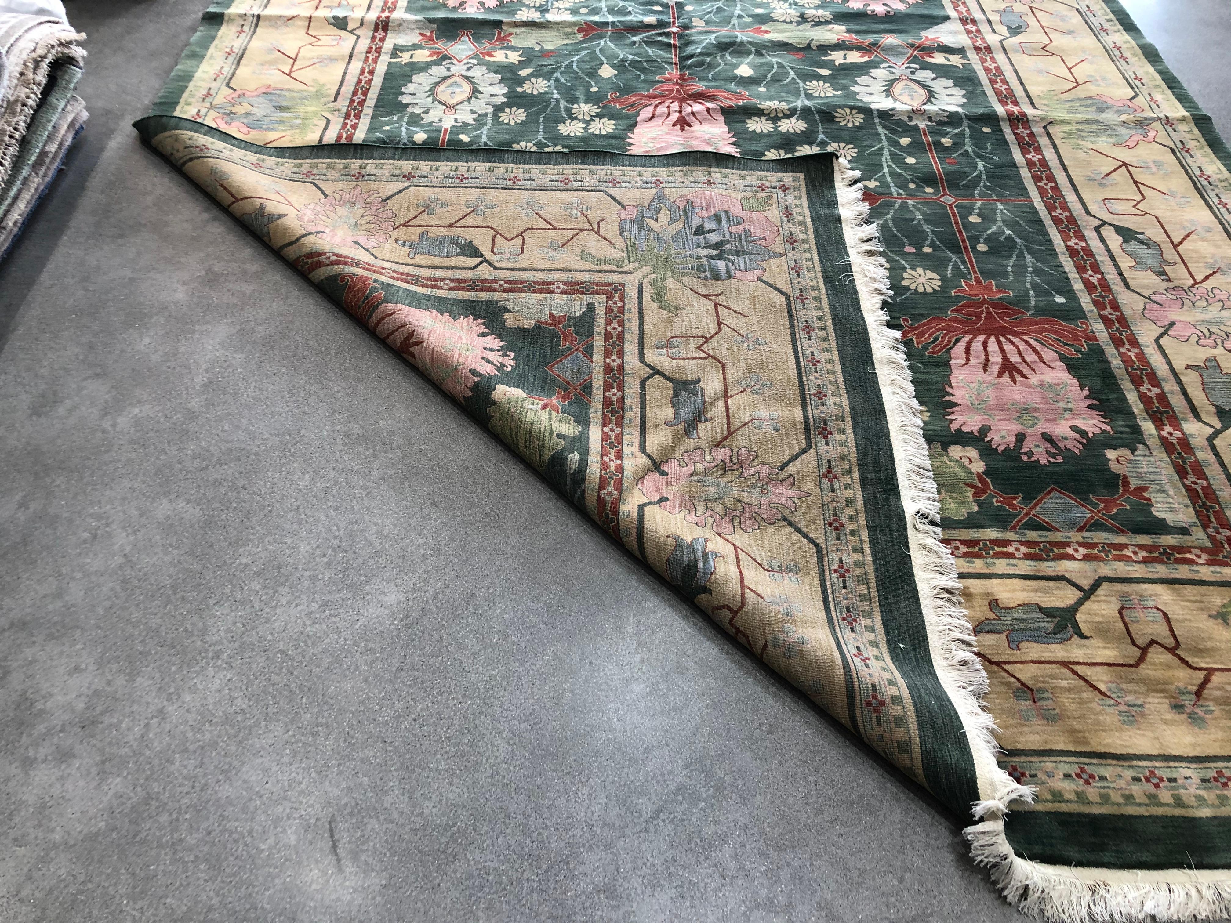 10'x14' Forest Green Art Deco Inspired Rug  In New Condition For Sale In Los Angeles, CA