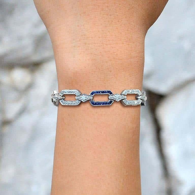 Pulsera de oro blanco con eslabones de zafiro azul y diamantes de inspiración Art Déco en venta 4