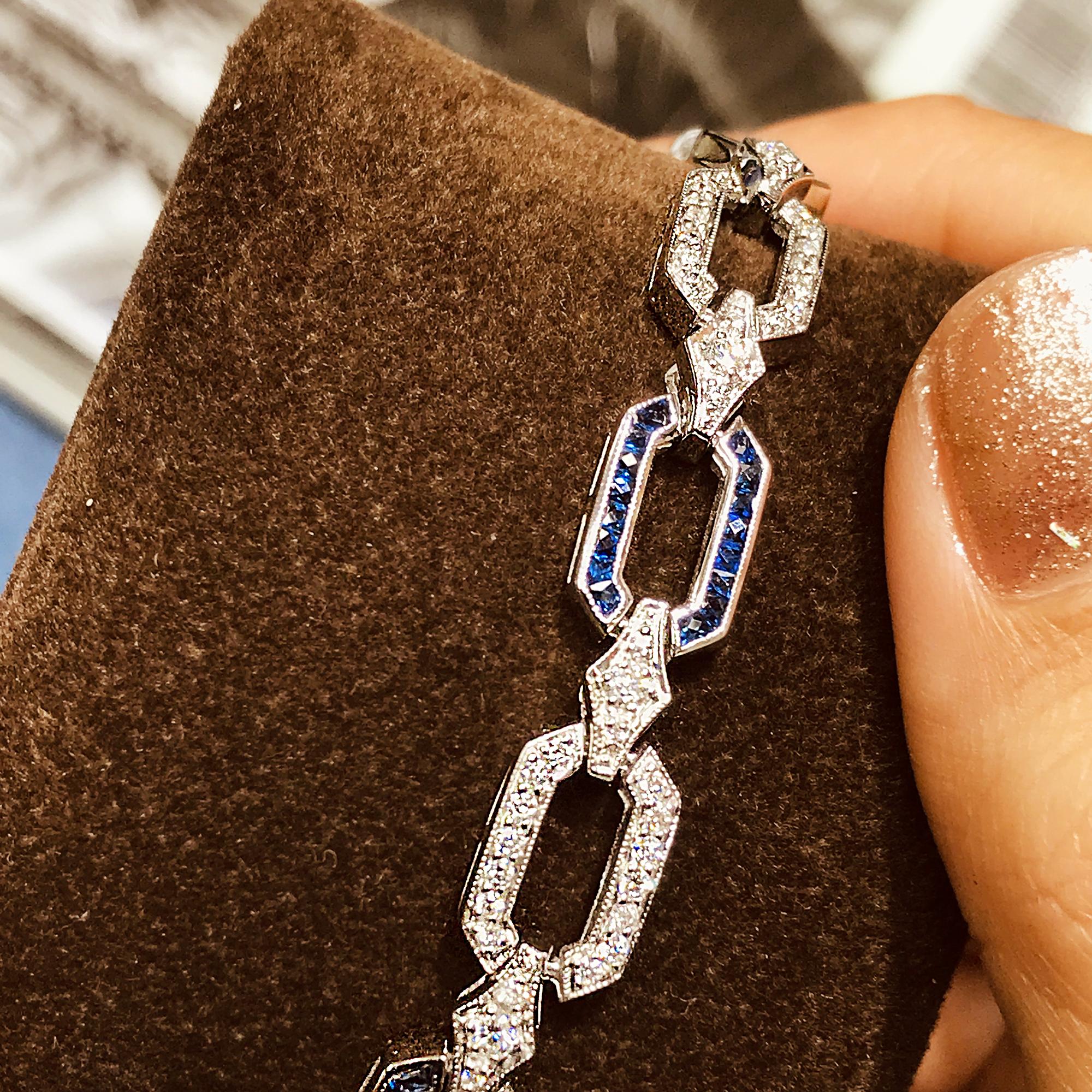 Pulsera de oro blanco con eslabones de zafiro azul y diamantes de inspiración Art Déco Art Decó en venta